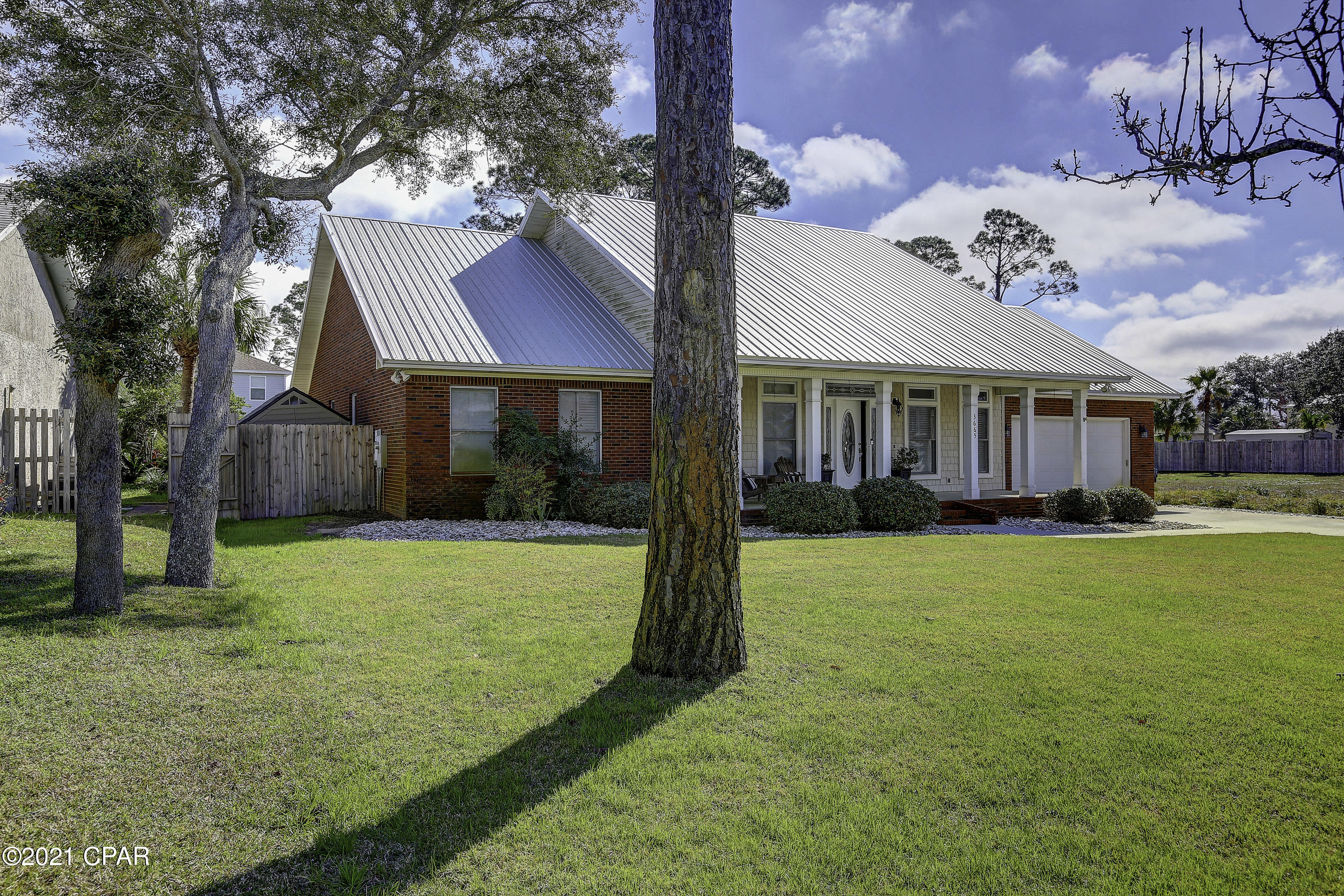 North Lagoon Oaks 8th Add - Residential