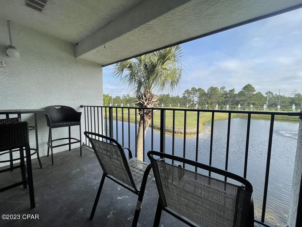 Edgewater Golf Villas V-B - Residential