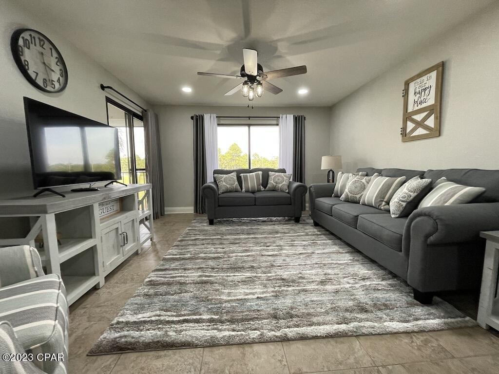 Edgewater Golf Villas V-B - Residential