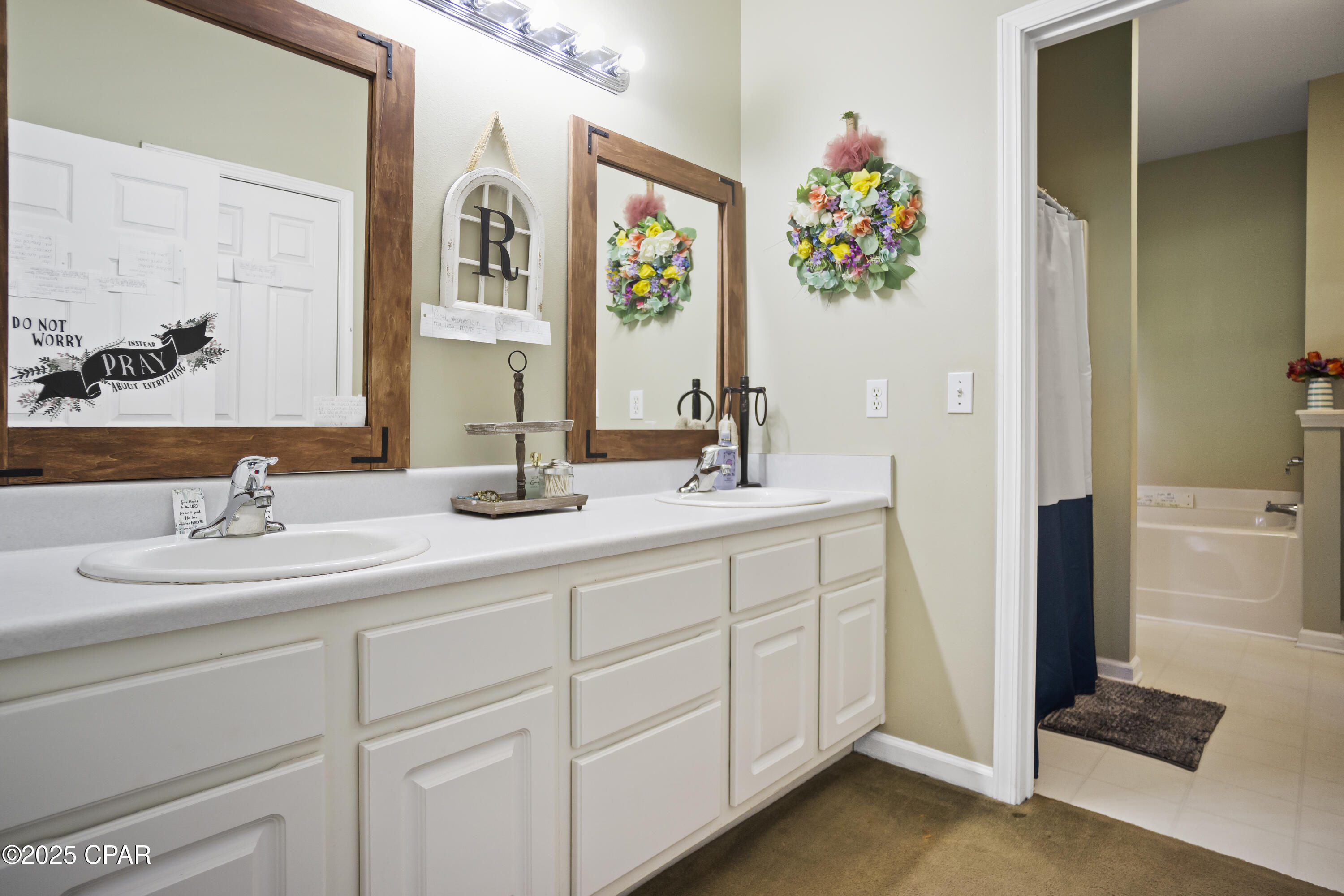 Ocheesee Estates - Residential