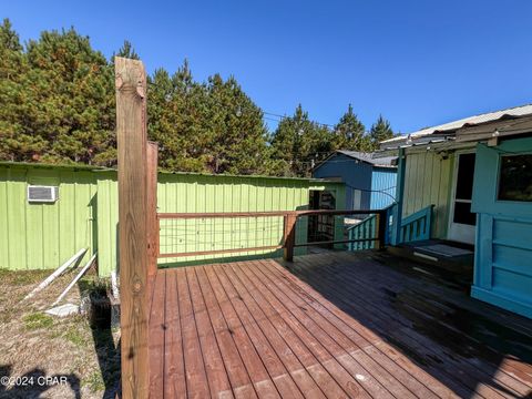 A home in Wewahitchka