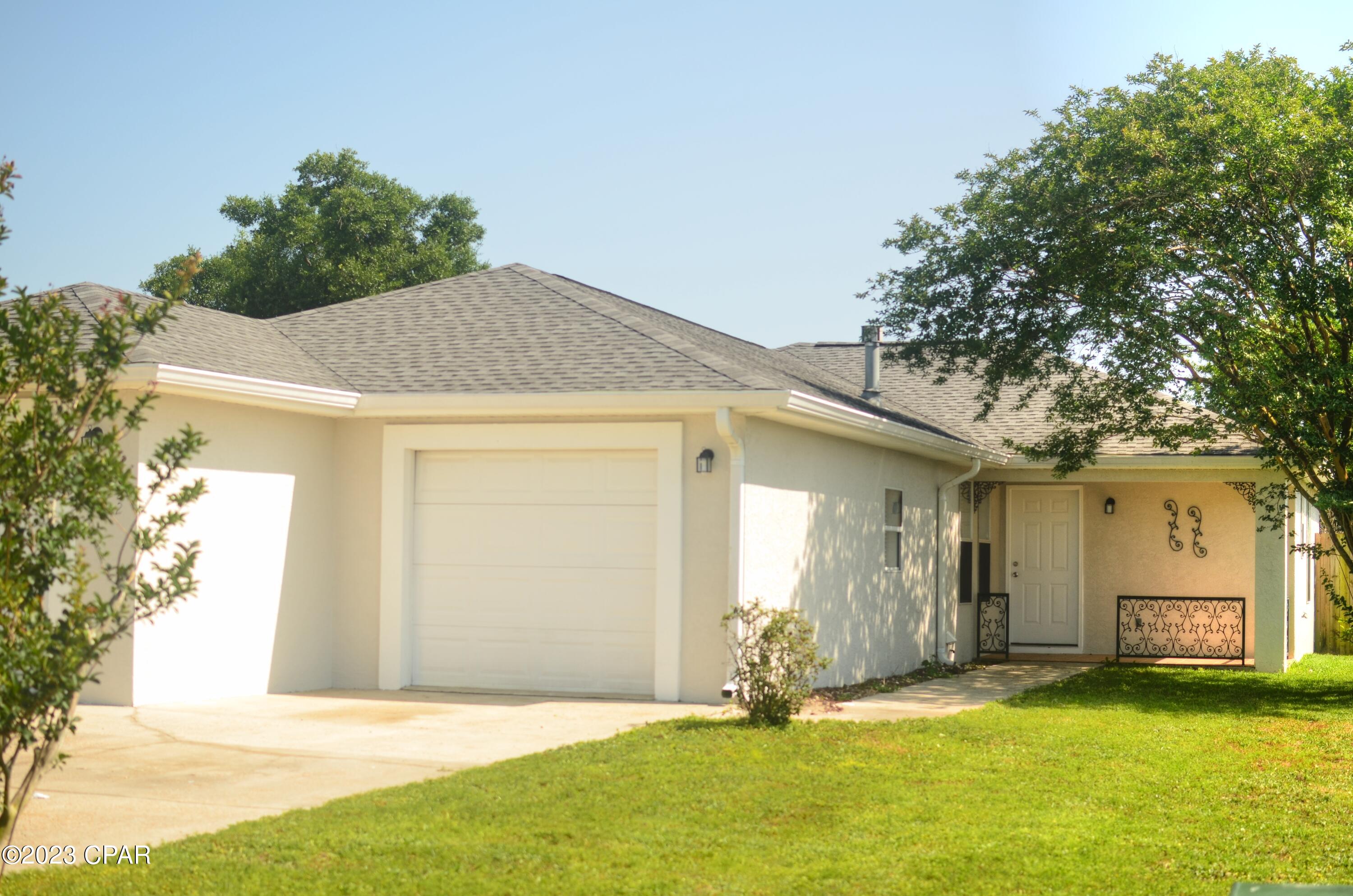 Pine Tree Place Unit 1 - Residential