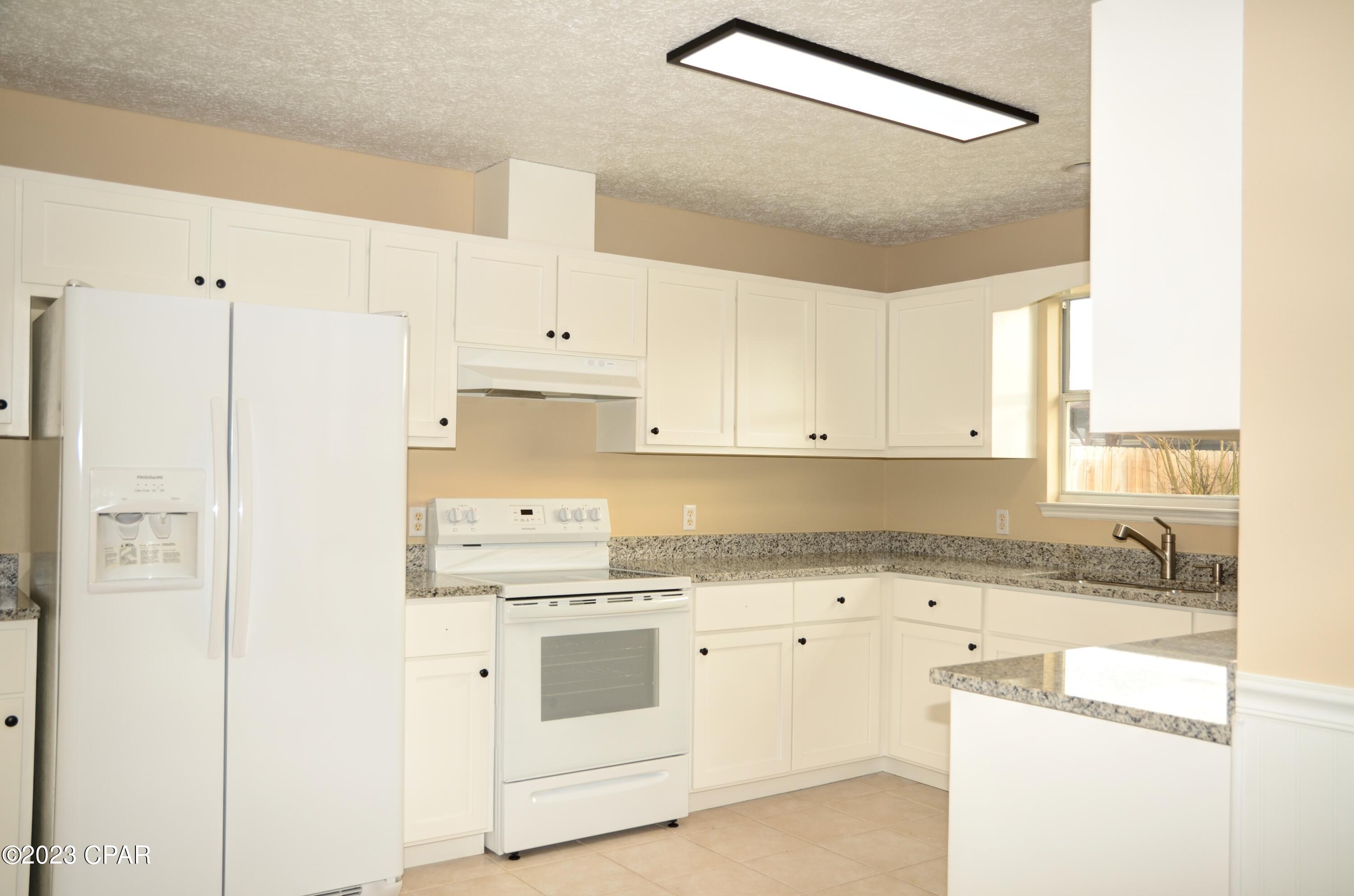 Pine Tree Place Unit 1 - Residential