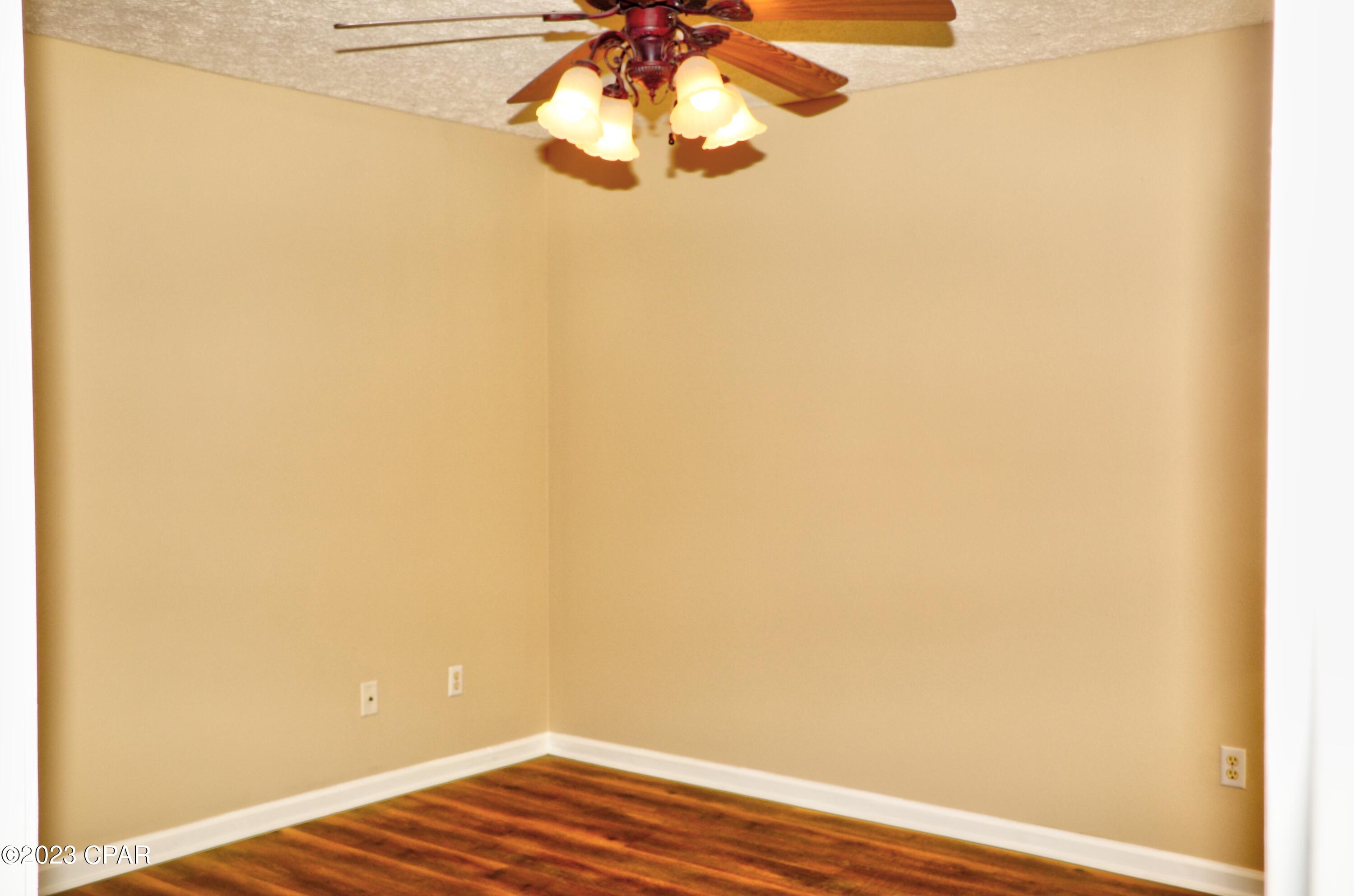 Pine Tree Place Unit 1 - Residential