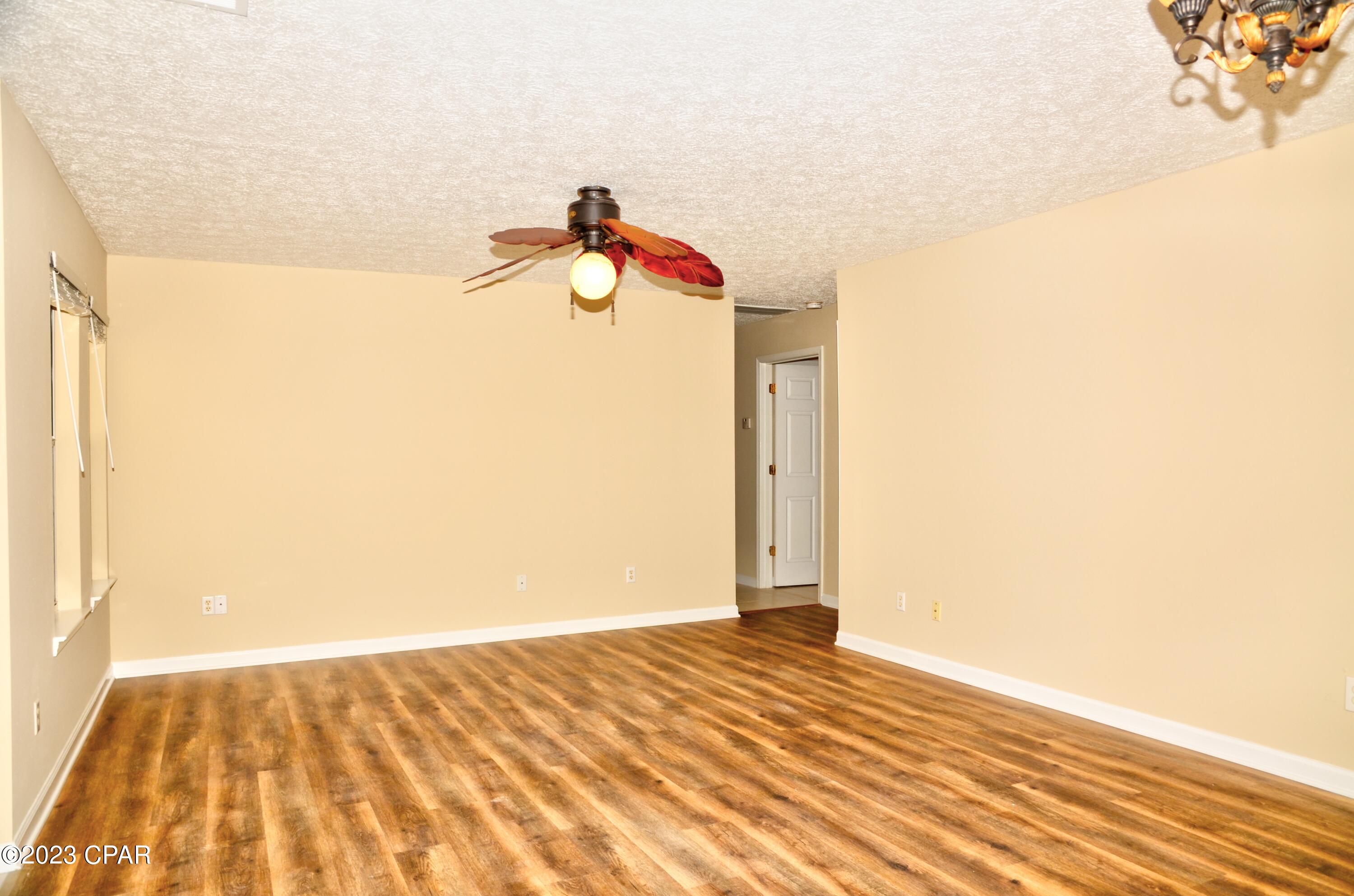 Pine Tree Place Unit 1 - Residential