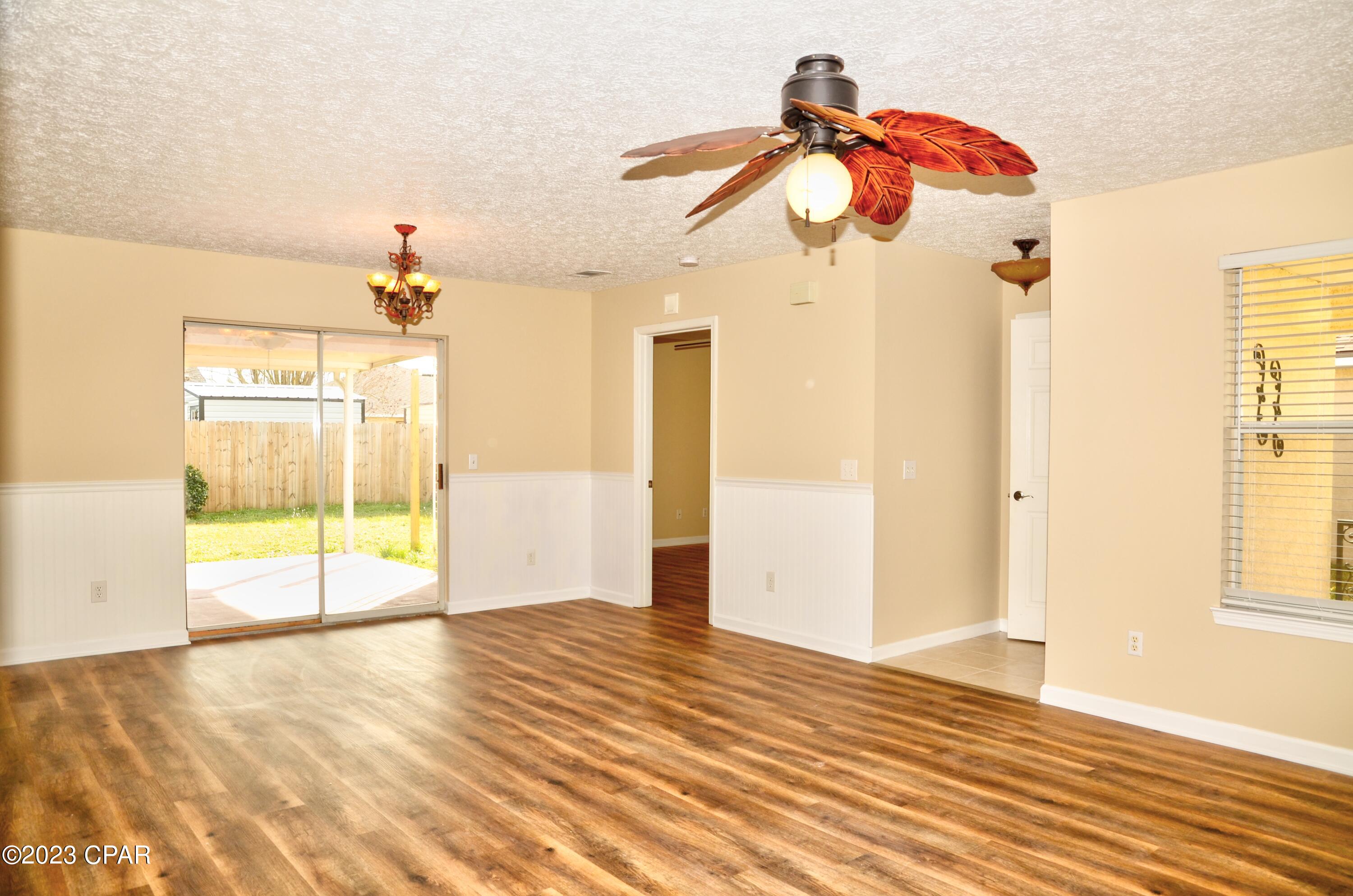 Pine Tree Place Unit 1 - Residential