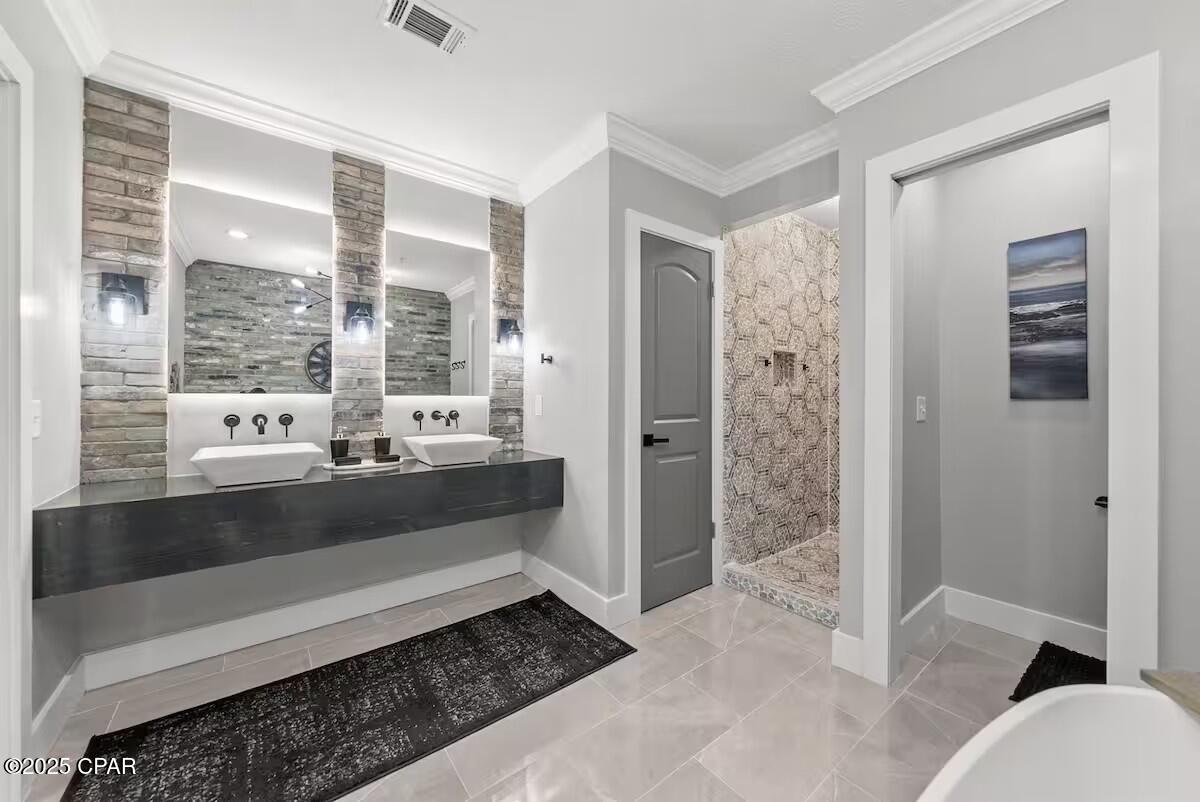 Long Beach 3rd - Residential