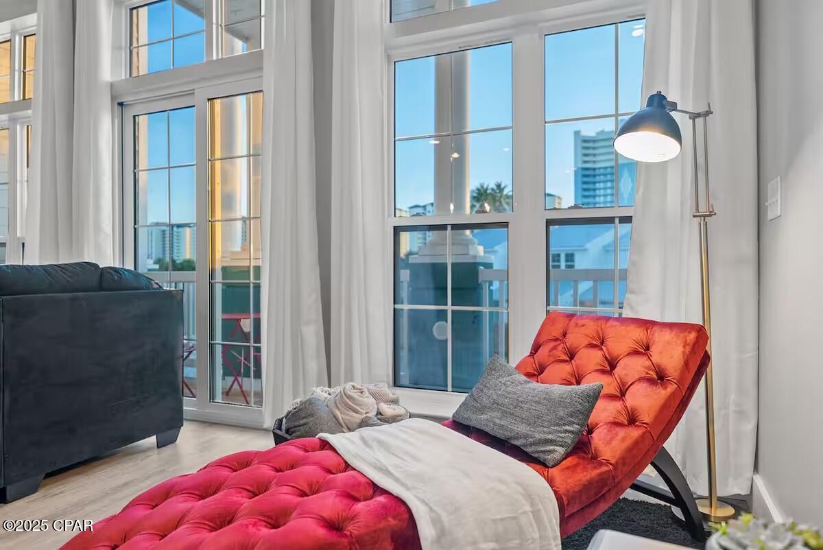 Long Beach 3rd - Residential