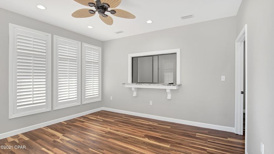 TURN KEY COMMERCIAL BUILDING  IN DOWNTOWN PANAMA CITY. THIS PROFESSIONAL OFFICE SPACE HAS BEEN RECENTLY  RENOVATED INSIDE AND OUT!  UPDATES INCLUDE A NEW ROOF, NEW FLOORING, TWO NEW AC UNITS, HURRICANE SHUTTERS, 3 LARGE PRIVATE OFFICES, 4 BATHROOMS(ONE WITH A SHOWER) SPACIOUS RECEPTION AREA, STORAGE CLOSET AND 5 PARKING SPACES.  THIS BUILDING IS PERFECT FOR ANY WORKING PROFESSIONAL LOOKING FOR A CENTRAL LOCATION 2 BLOCKS FROM THE BAY COUNTY COURTHOUSE AND THE STATE'S ATTORNEY'S OFFICE, CONVENIENT TO BOTH LOCAL HOSPITALS AND DOWNTOWN PANAMA CITY.