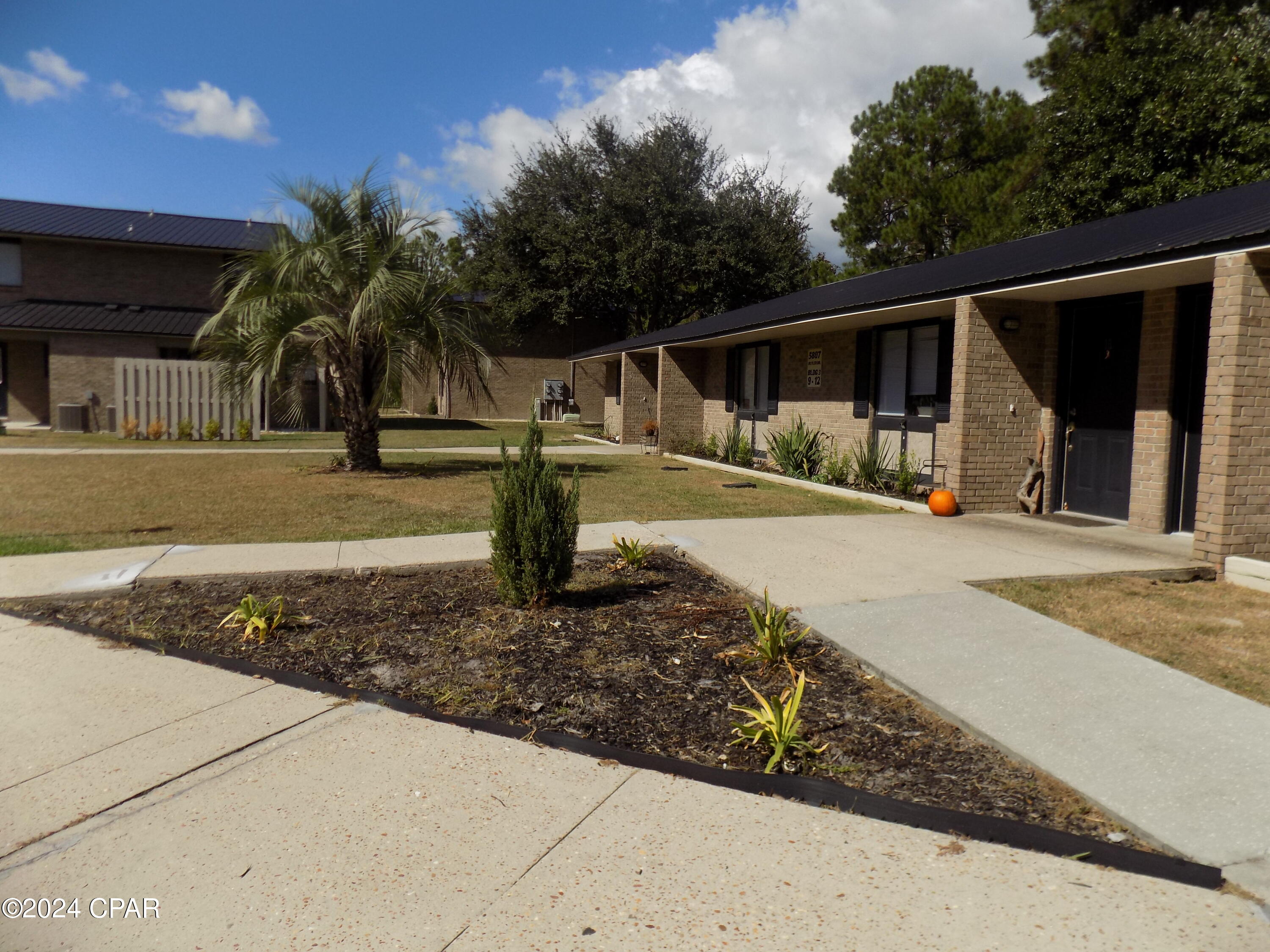 [No Recorded Subdiv] - Residential Lease