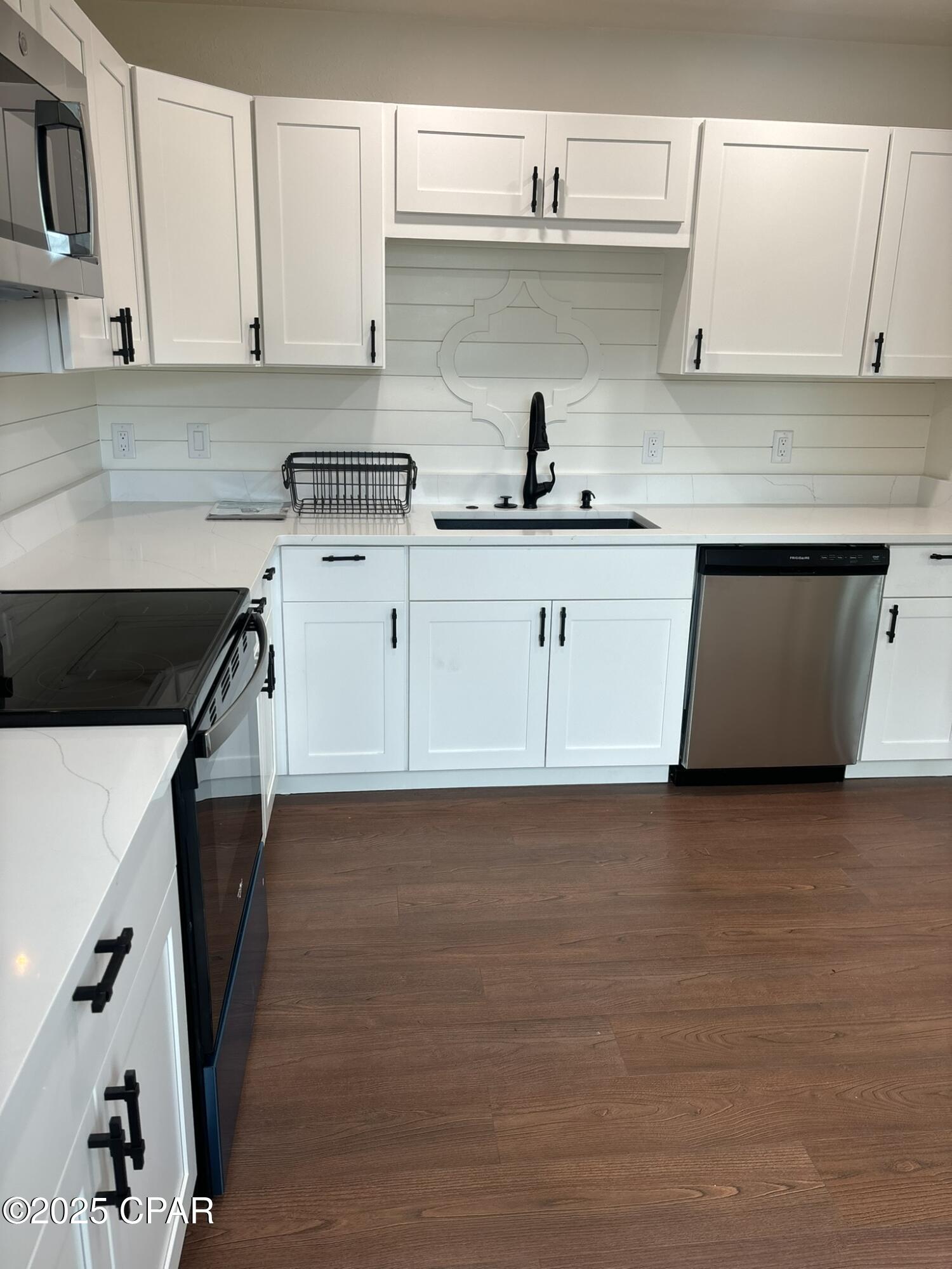 [No Recorded Subdiv] - Residential Lease