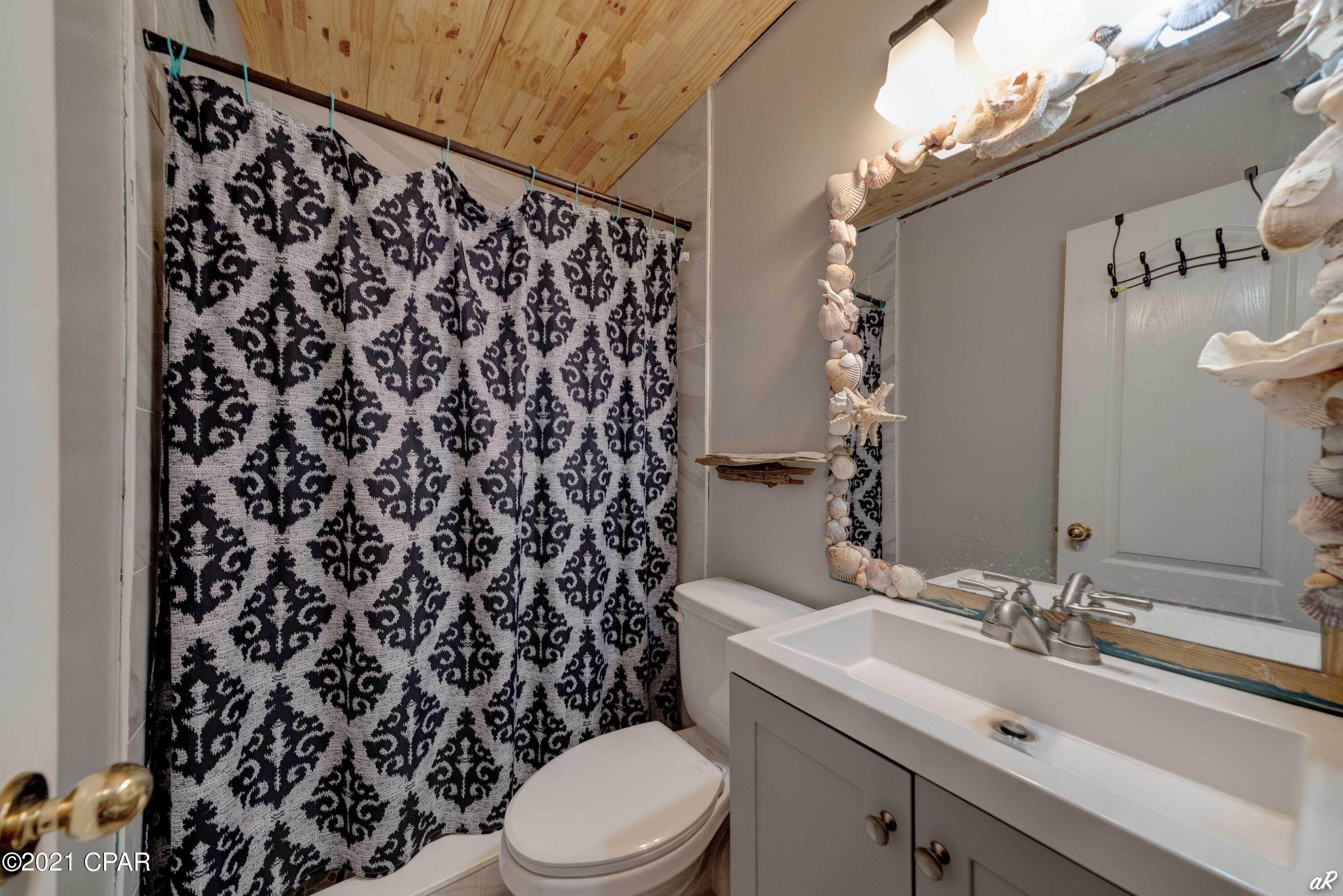 Biltmore Beach 1st Add - Residential