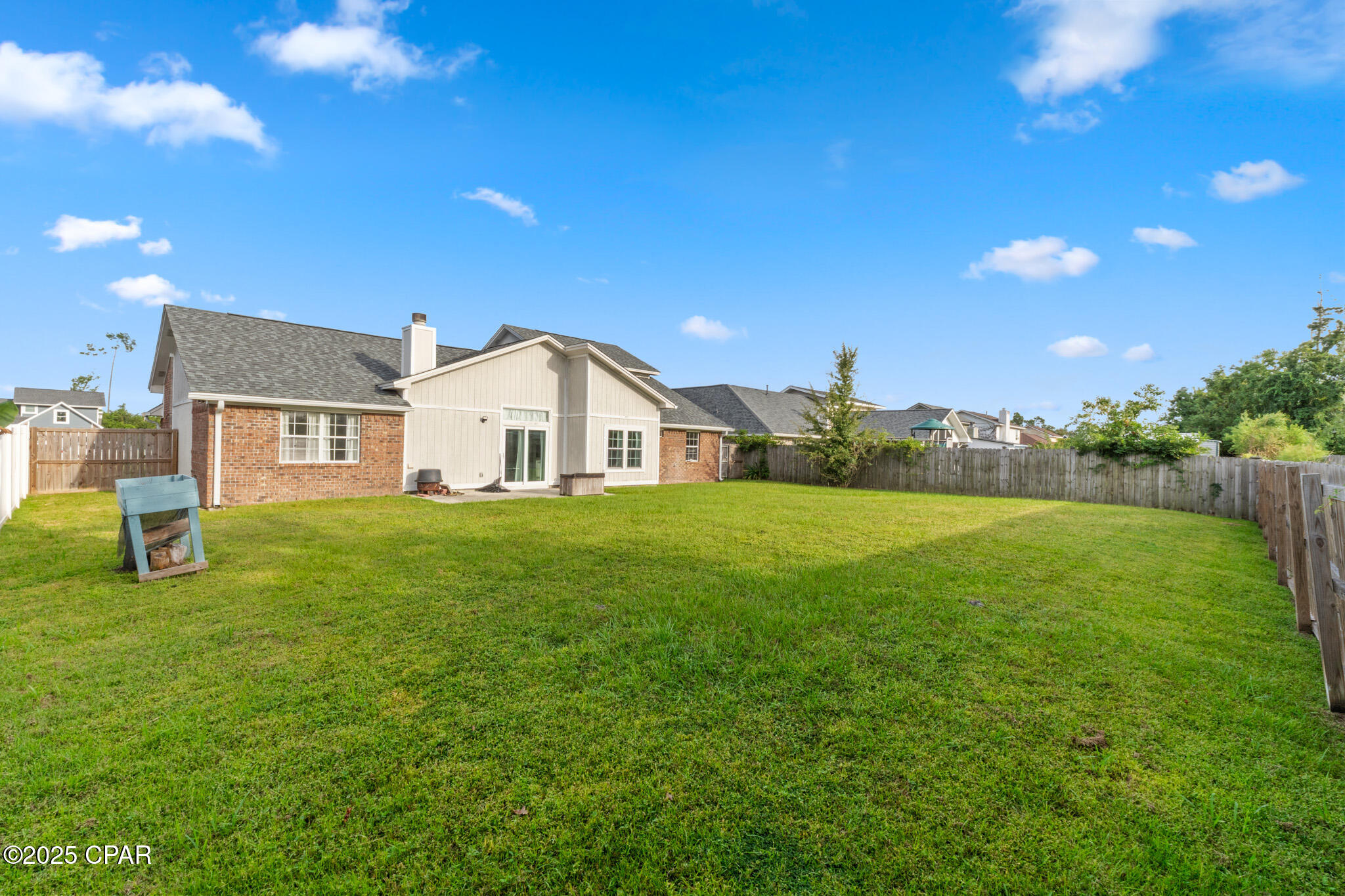 Colonial Est. - Residential