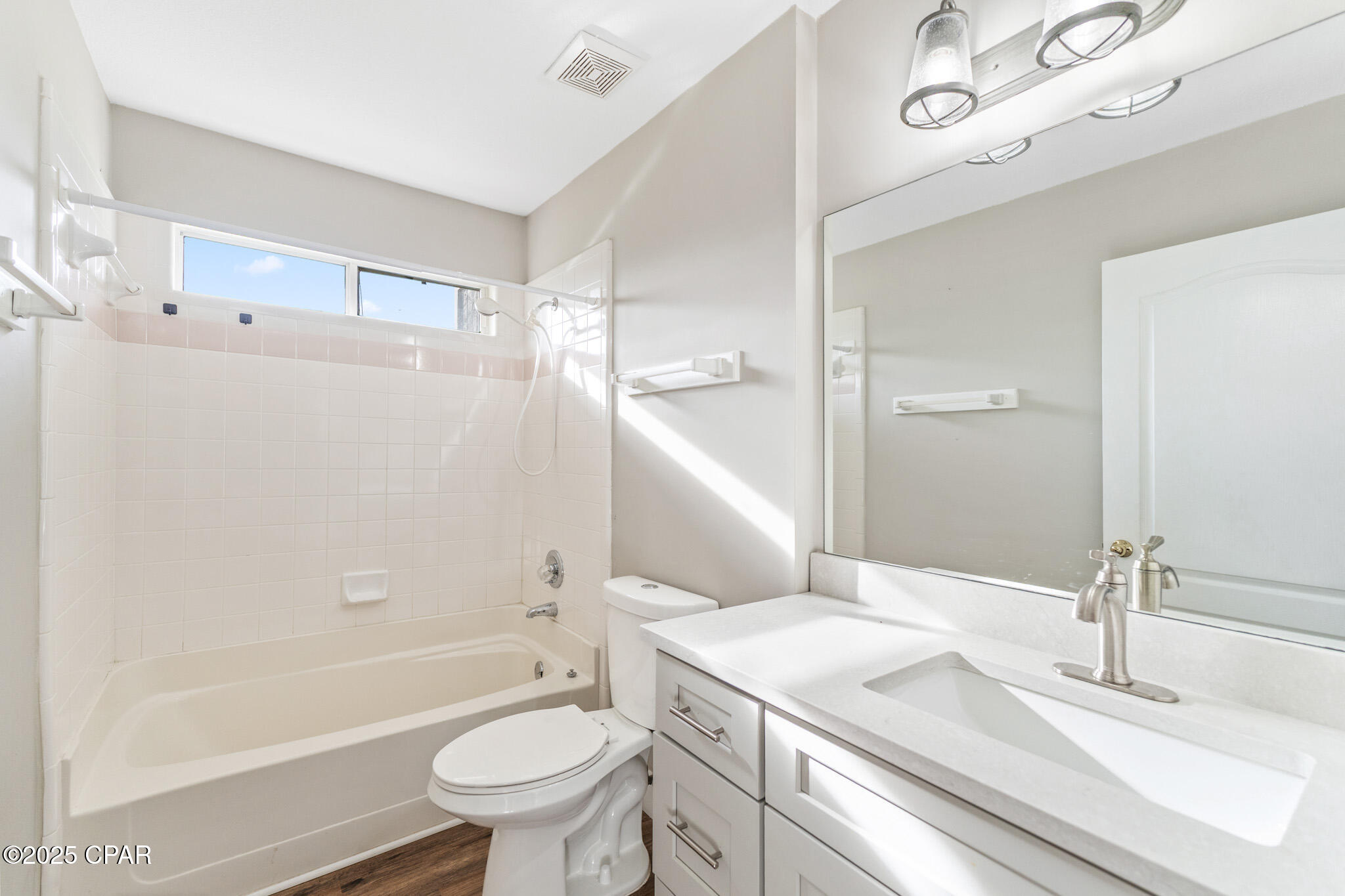 Colonial Est. - Residential