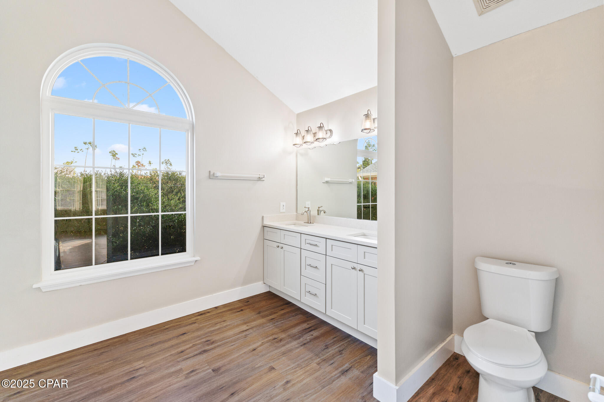 Colonial Est. - Residential