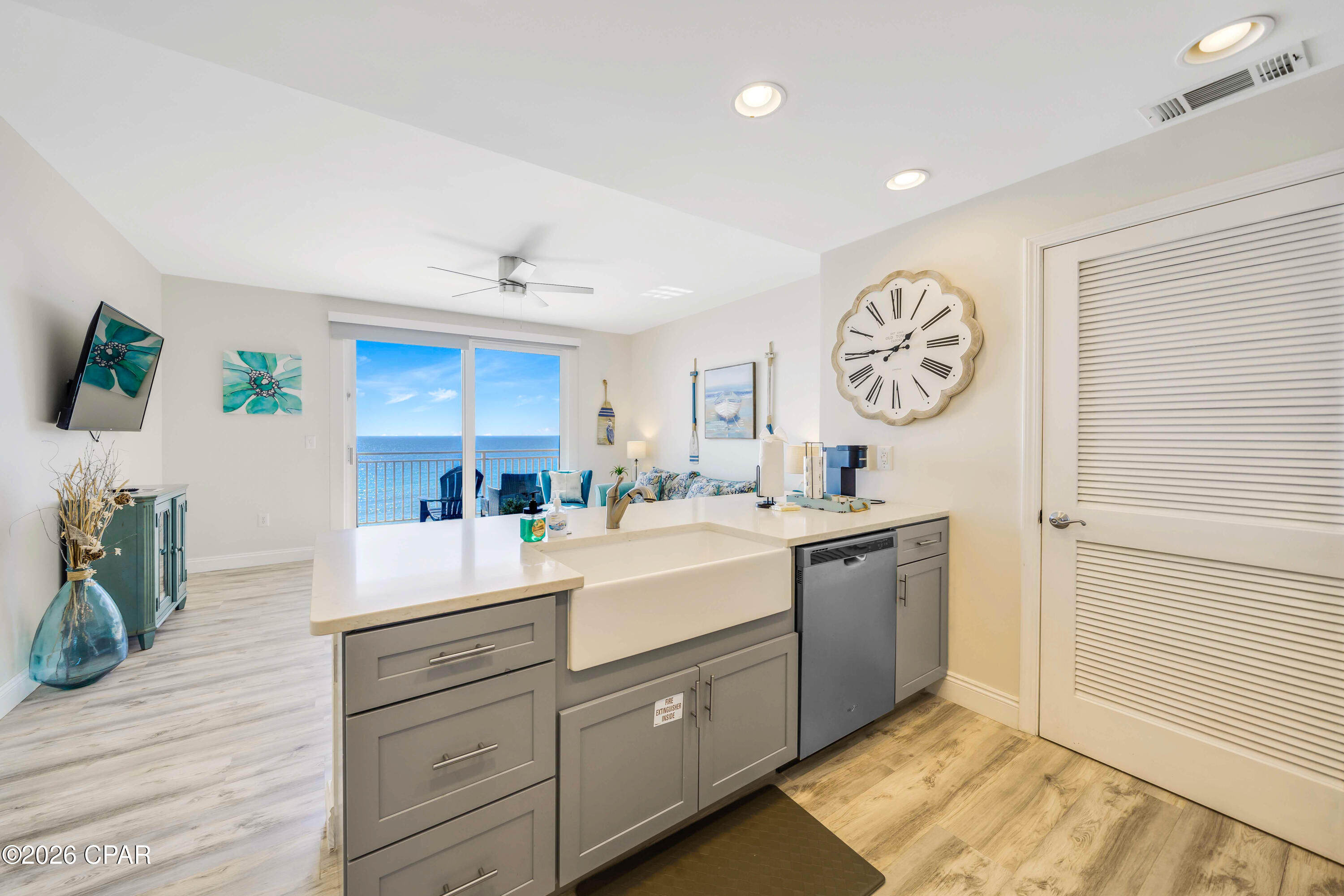 Splash Condo - Residential