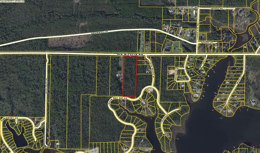 Great 10 acres at an affordable price.  Build your dream home.  High and Dry. No HOA.  You can split up into lots and build several homes. Great price for 10 acres