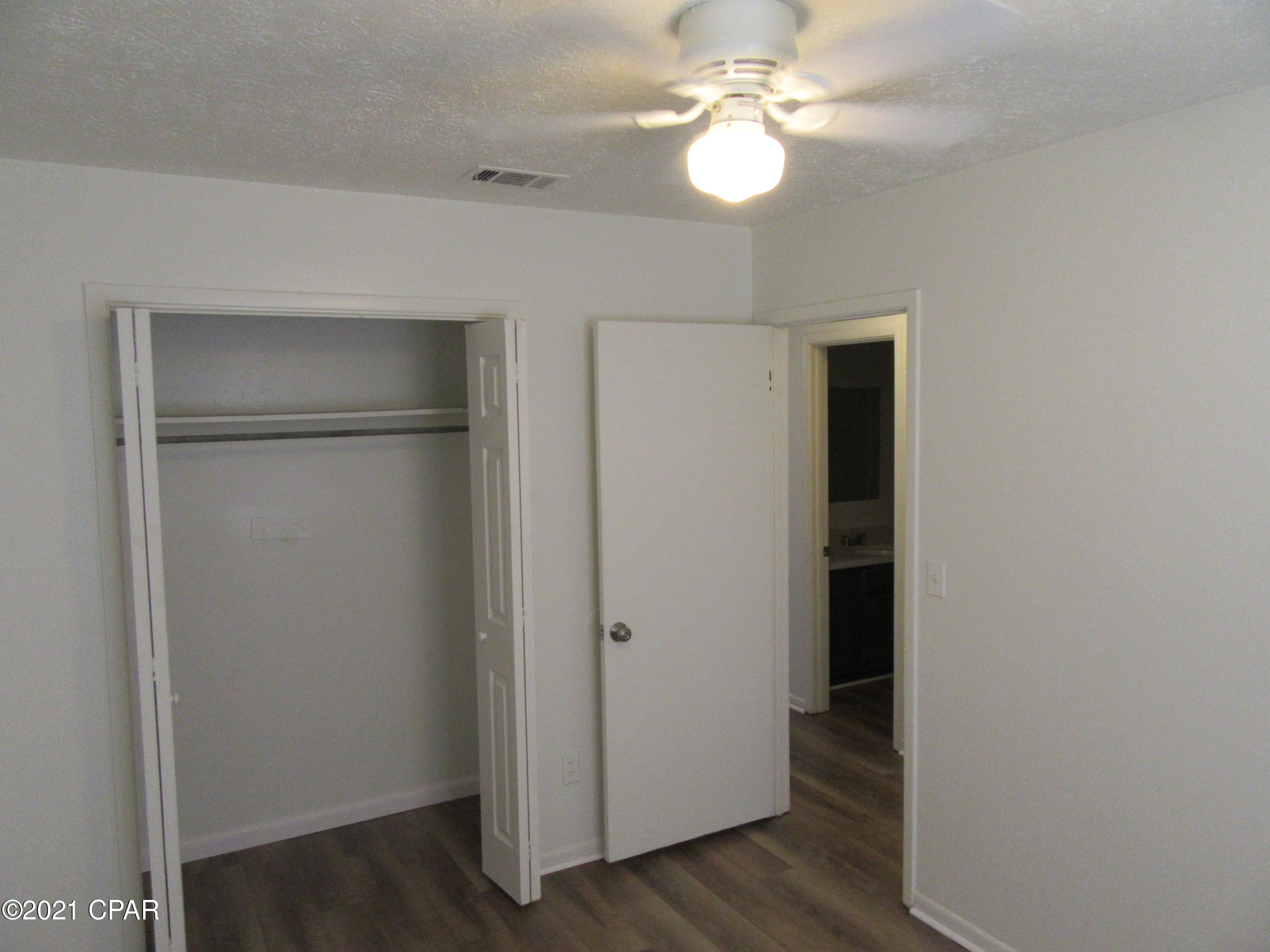 [No Recorded Subdiv] - Residential Lease