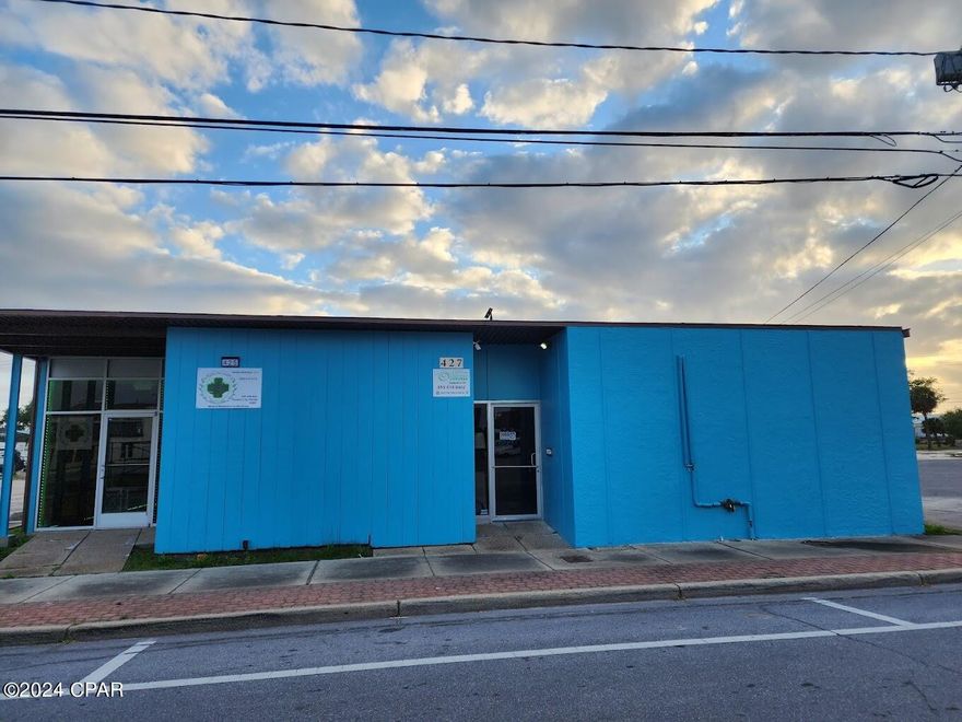 Great opportunity for large office in downtown PC with parking. Features 5 roomy offices, 1 conference room, reception/lobby, 2 restrooms.