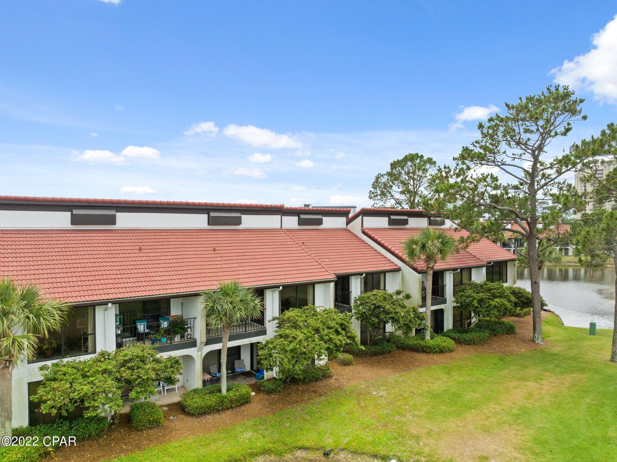 Edgewater Golf Villas 1 - Residential