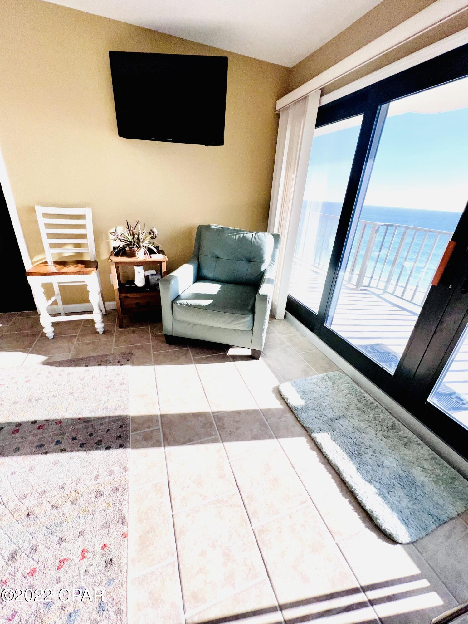 The Commodore - Residential