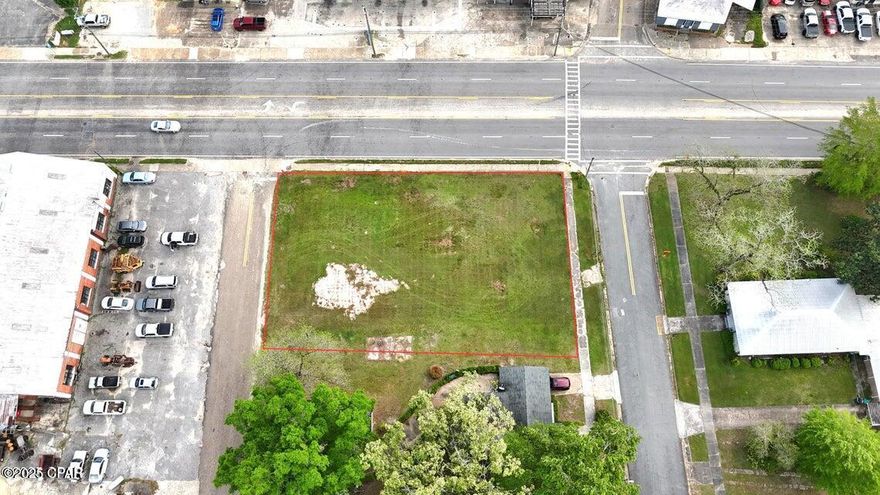 Prime Commercial Lot on Hwy 90! Located directly on Hwy 90 in the growing city of Bonifay, FL, this prime commercial lot offers excellent visibility and high traffic flow—making it the perfect spot for your next business venture. Bonifay is experiencing rapid development, with a new gas station recently built and a Busy Bee convenience store on the way. Just off Hwy 79, a major route for year-round beach traffic, this property benefits from a steady stream of travelers headed to and from Panama City Beach, which is less than an hour away. With the city on the rise and new businesses moving in, this lot is a fantastic opportunity to establish yourself in a high-traffic area. Contact your agent to go see this property.