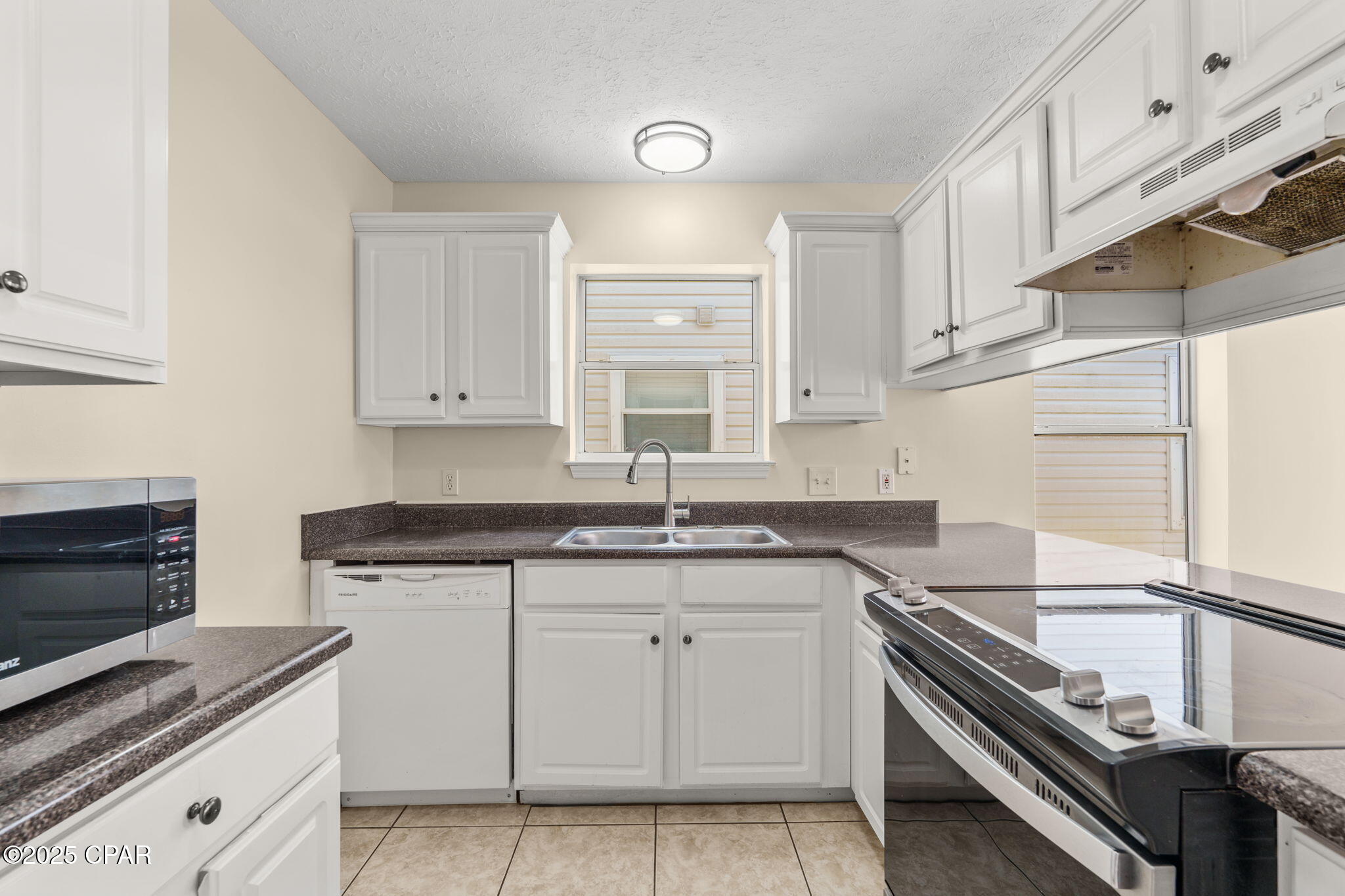 Palm Cove - Residential