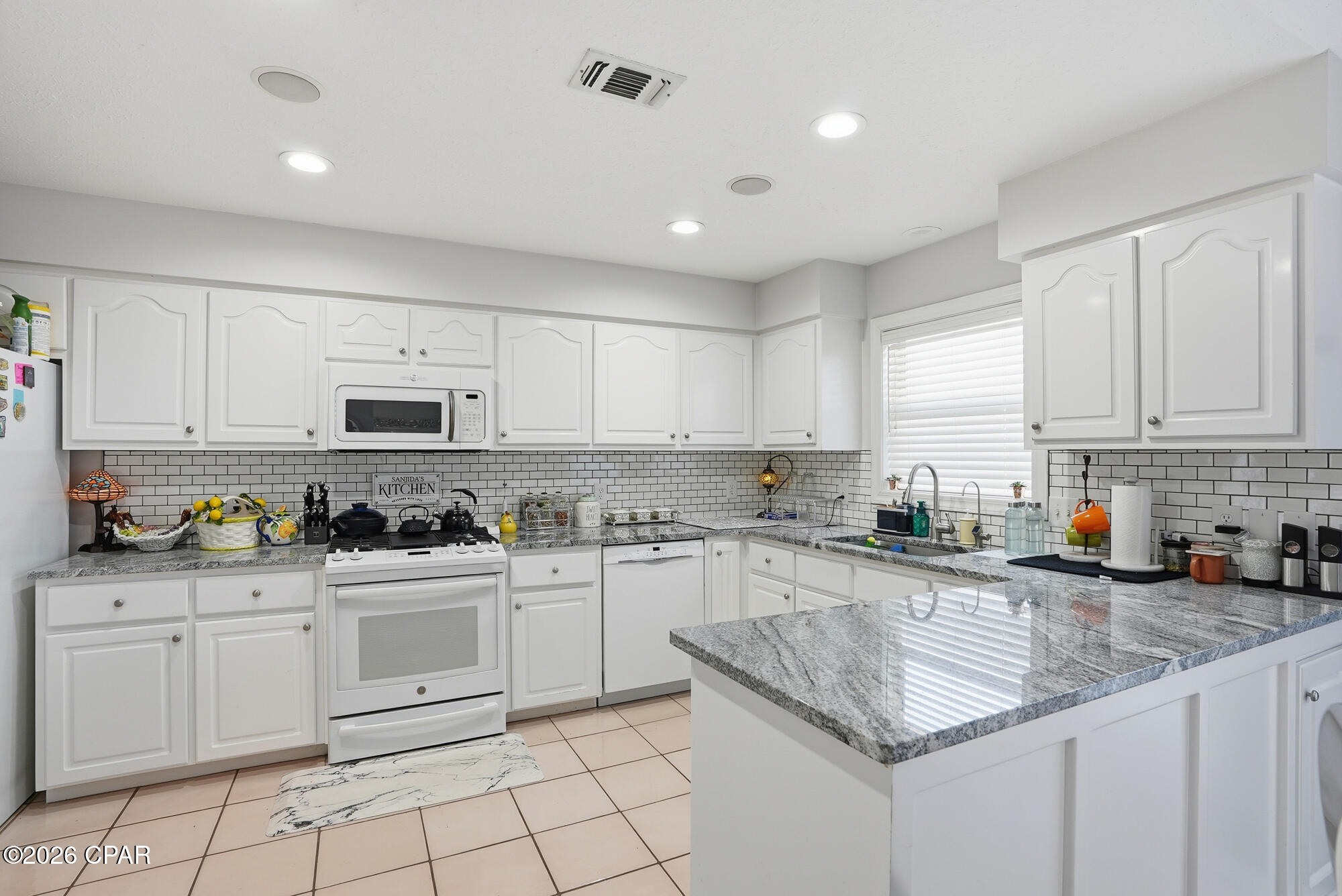 Pretty Bayou Hts 1st - Residential