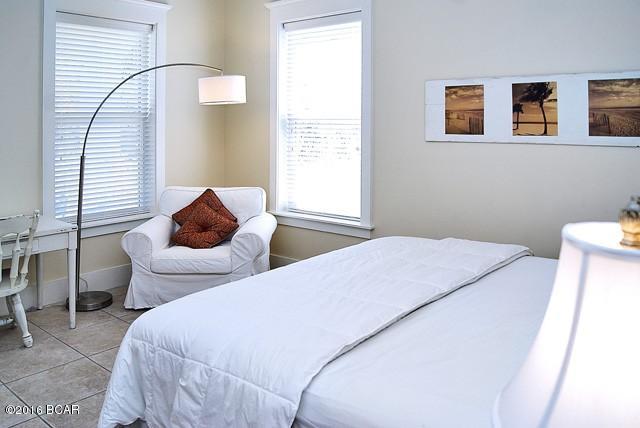 La Valencia Beach Resort - Residential