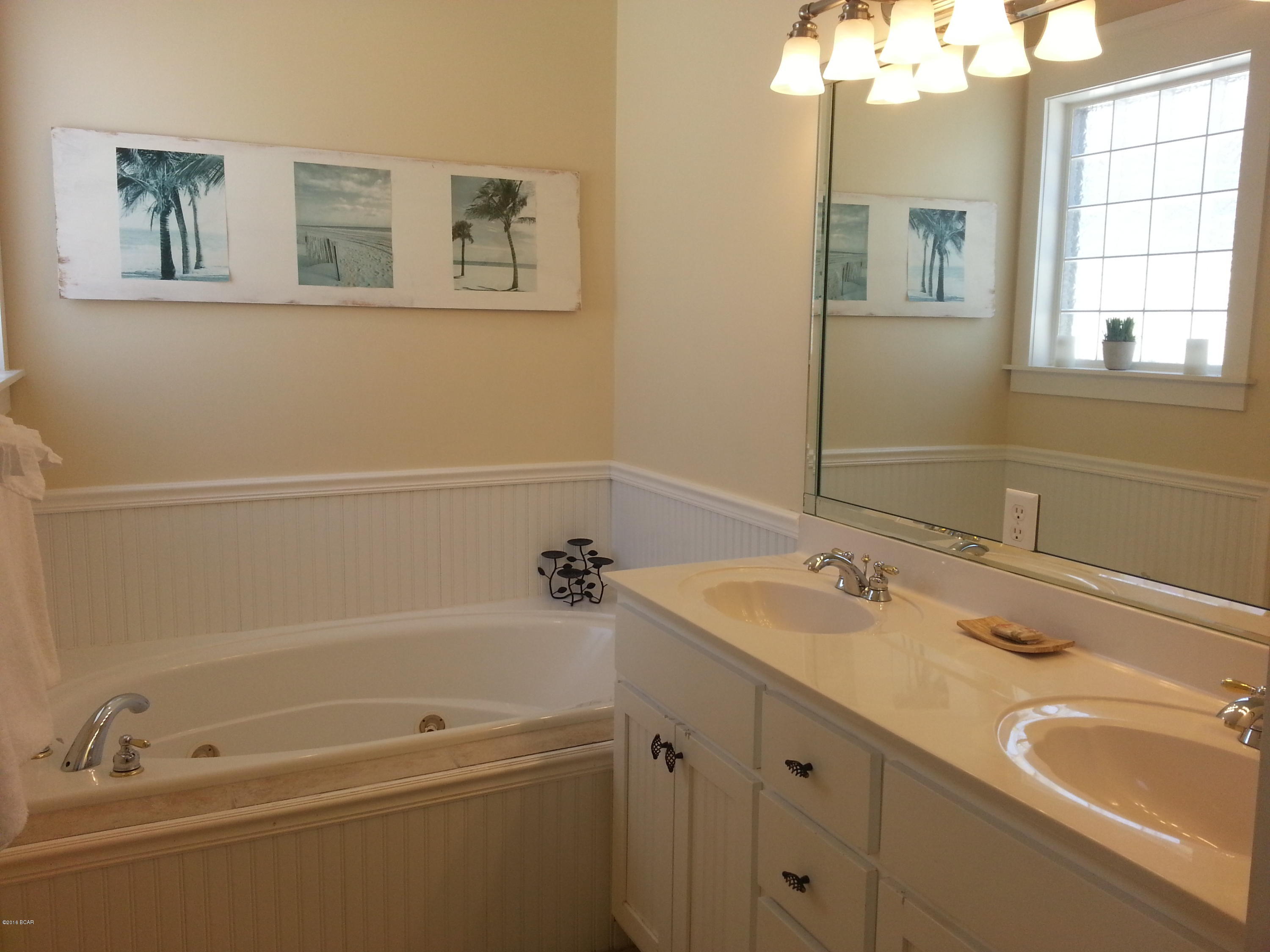 La Valencia Beach Resort - Residential