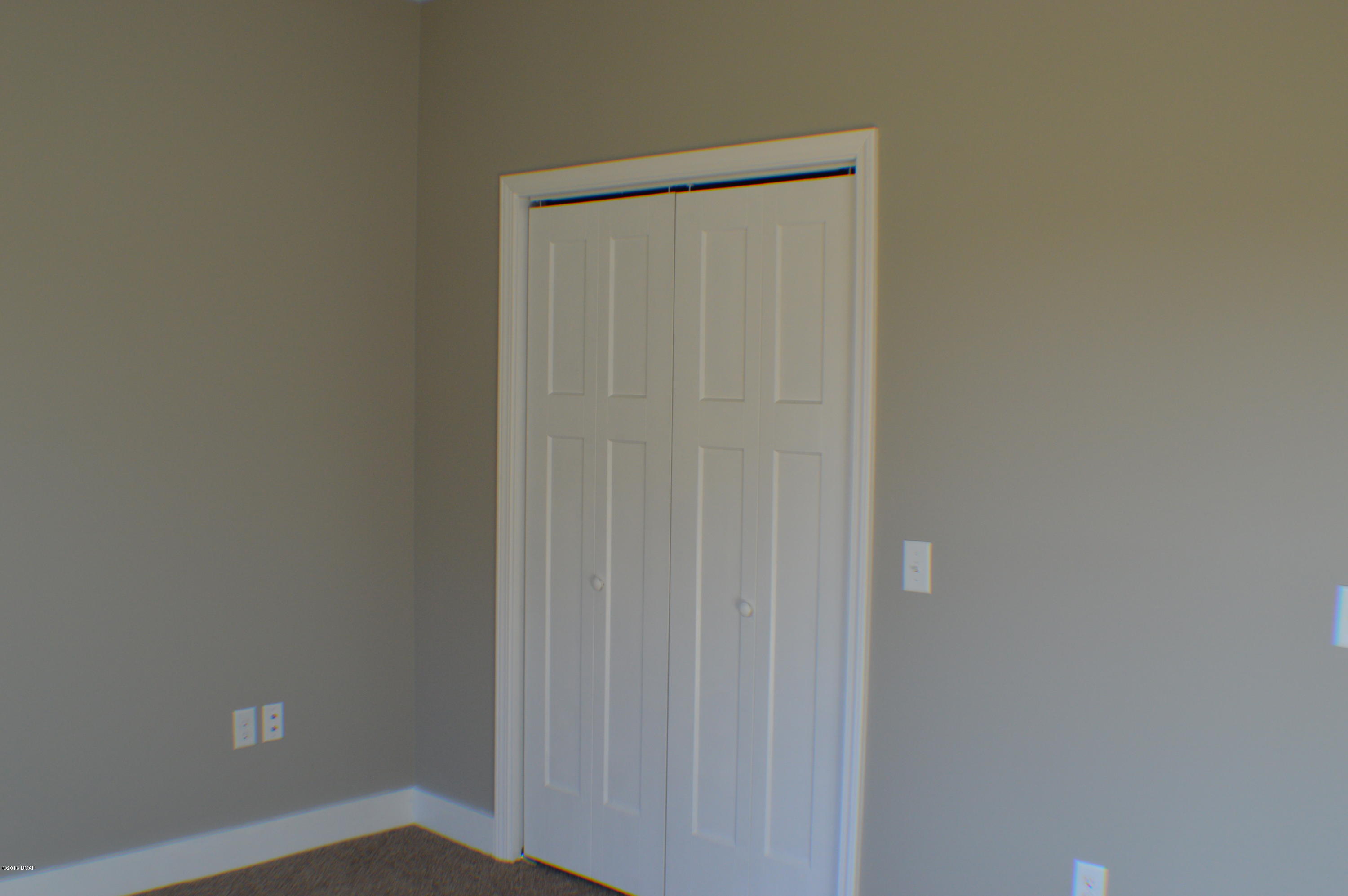 Deals Little Acres - Residential