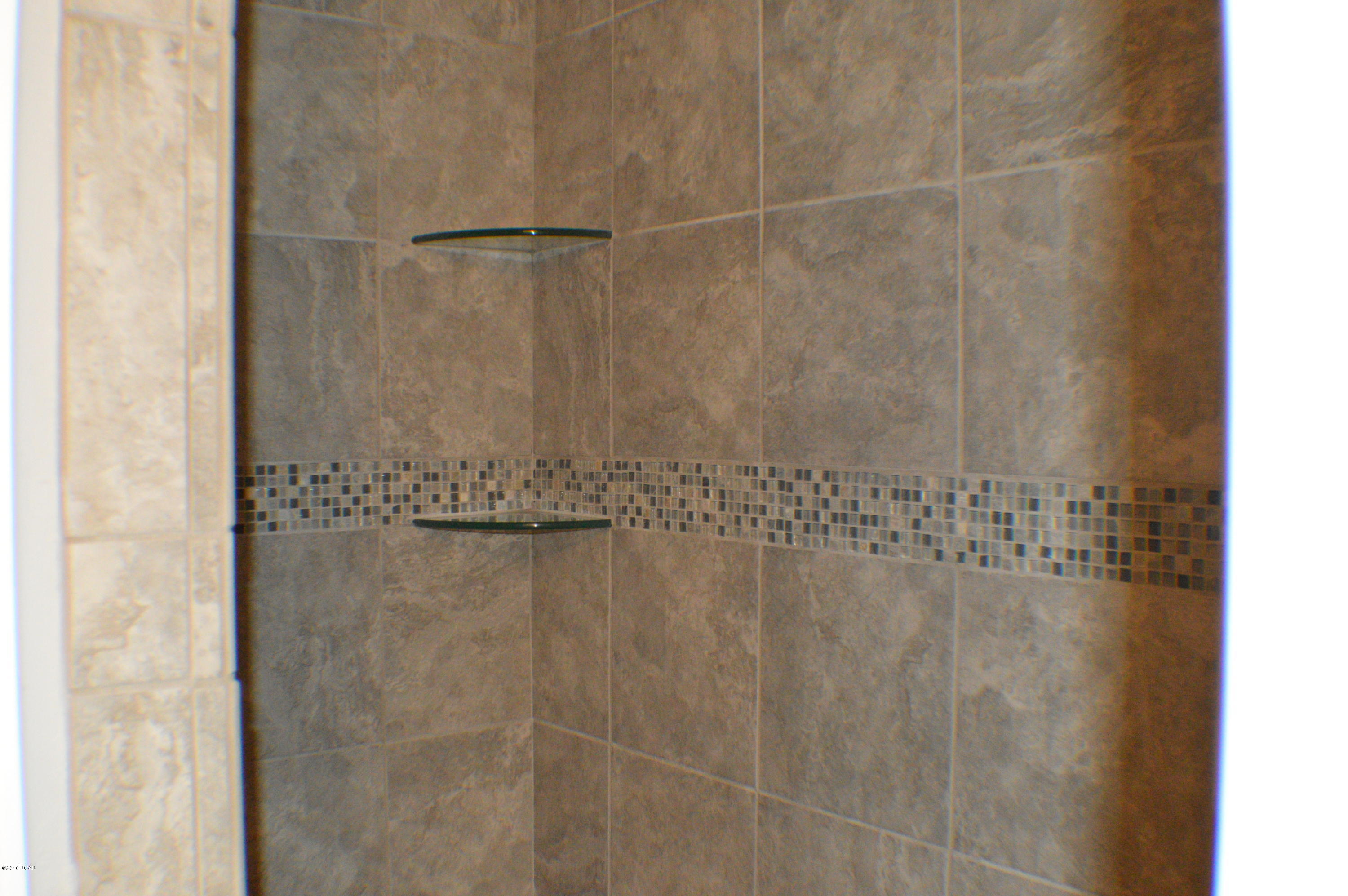 Deals Little Acres - Residential