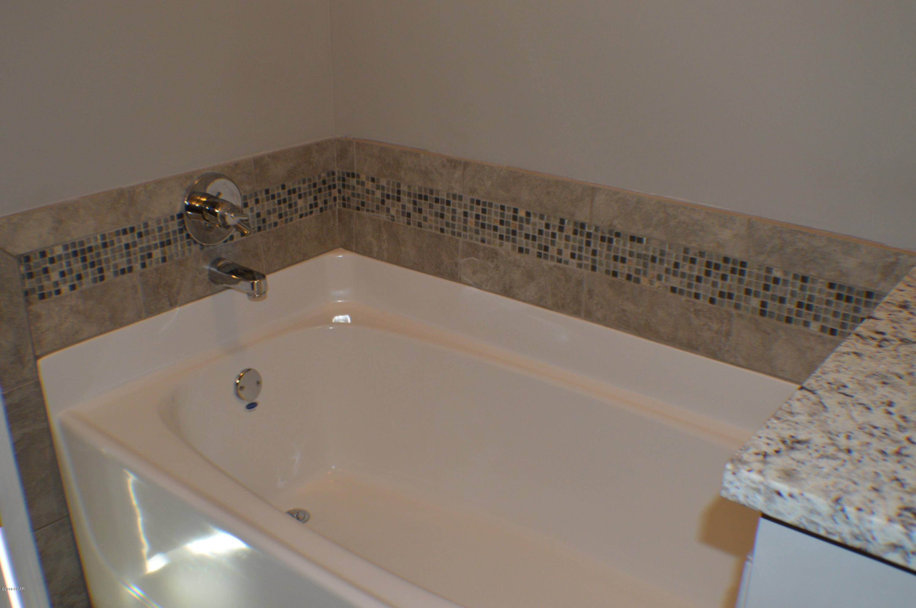 Deals Little Acres - Residential