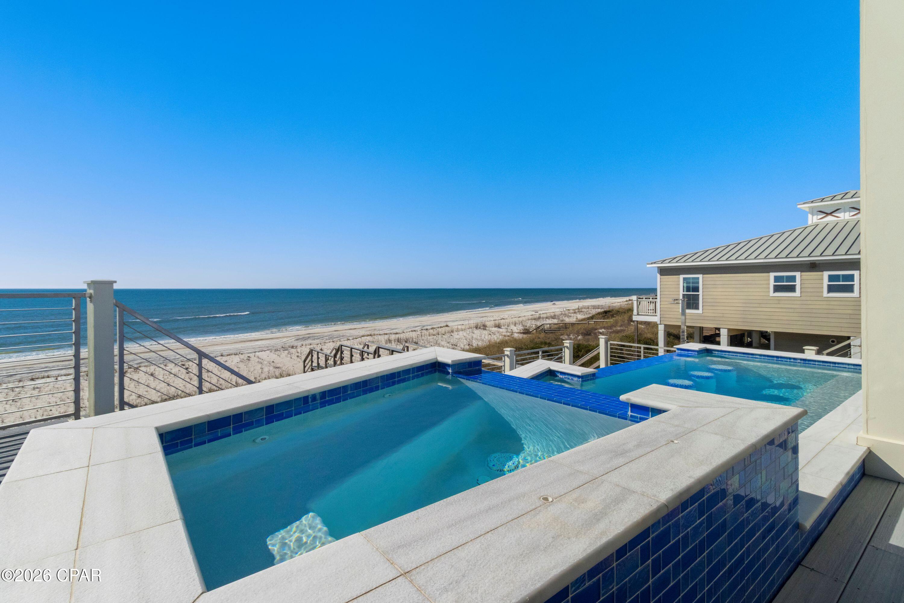 Cape Breezes - Residential