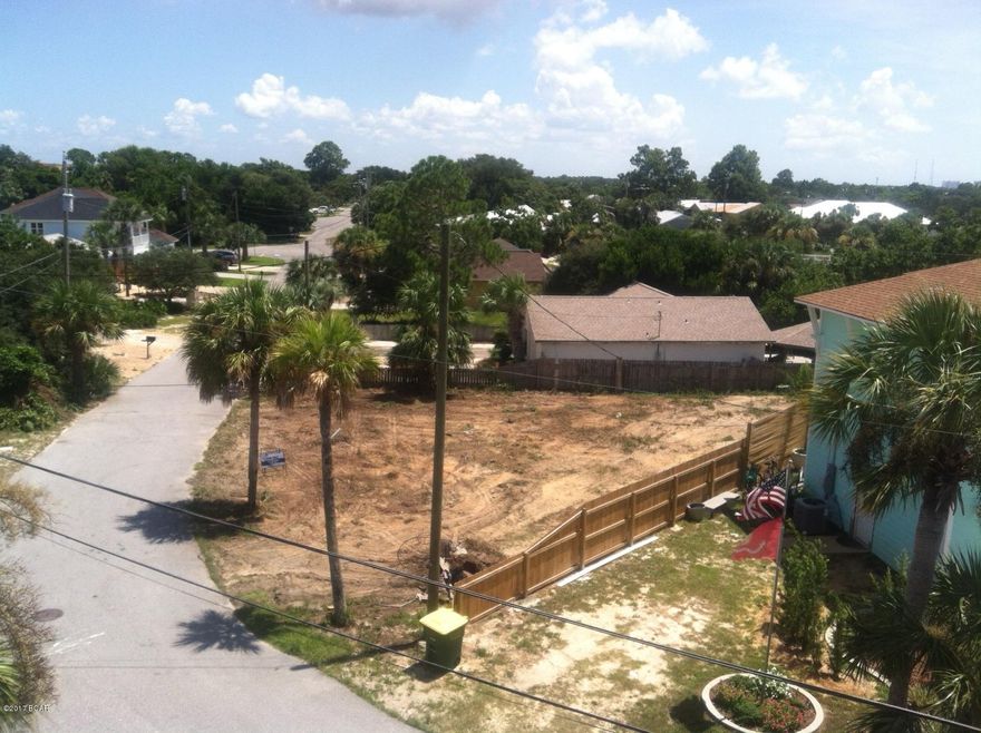 Ready to build on the magnificent Panama City Beach? We have the lot for you! Conveniently located between Hwy 98 and Front Beach Road. Short distance to the beach. Get it before it's gone!