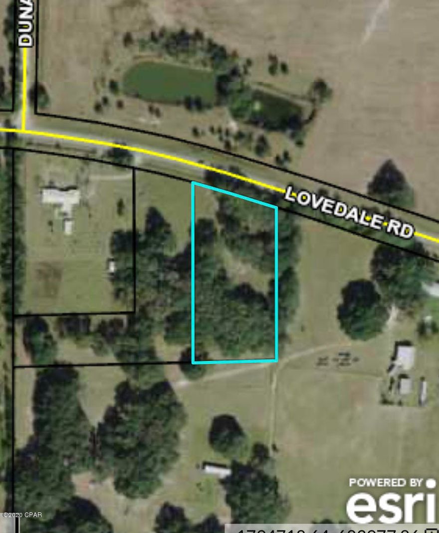 Beautiful Country Lot! 2.5 acres of peace and quiet!