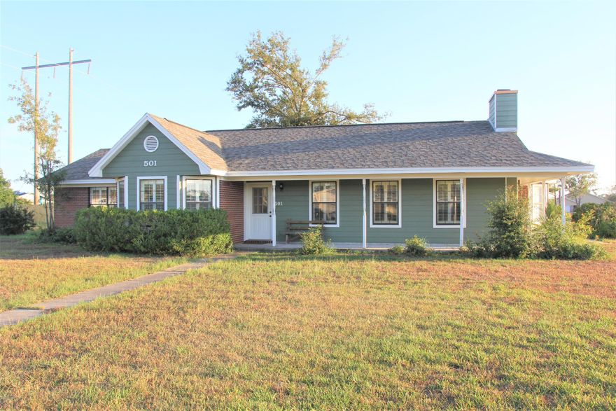 'CURRENTLY UNDER CONTRACT, SELLER ACCEPTING BACKUP OFFERS'

This 3 bedroom 2 bath home features a new roof, brick/siding exterior, a large family room with vaulted ceiling and nice fireplace.  The master bedroom also has a vaulted ceiling and the master bathroom has double vanities and his/hers walk-in closets. What you'll love about this home is all the natural light is has; as you move from room to room you won't have to turn on a light due to all the windows. There is also a skylight in both bathrooms and in the laundry room!  Plantation blinds thru-out add charm to this well cared for home. The dining room opens to a backyard patio. 

2 car garage with a peg board wall and pull down stairs to access the attic storage. Candlewick subdivision is a great place to call home.