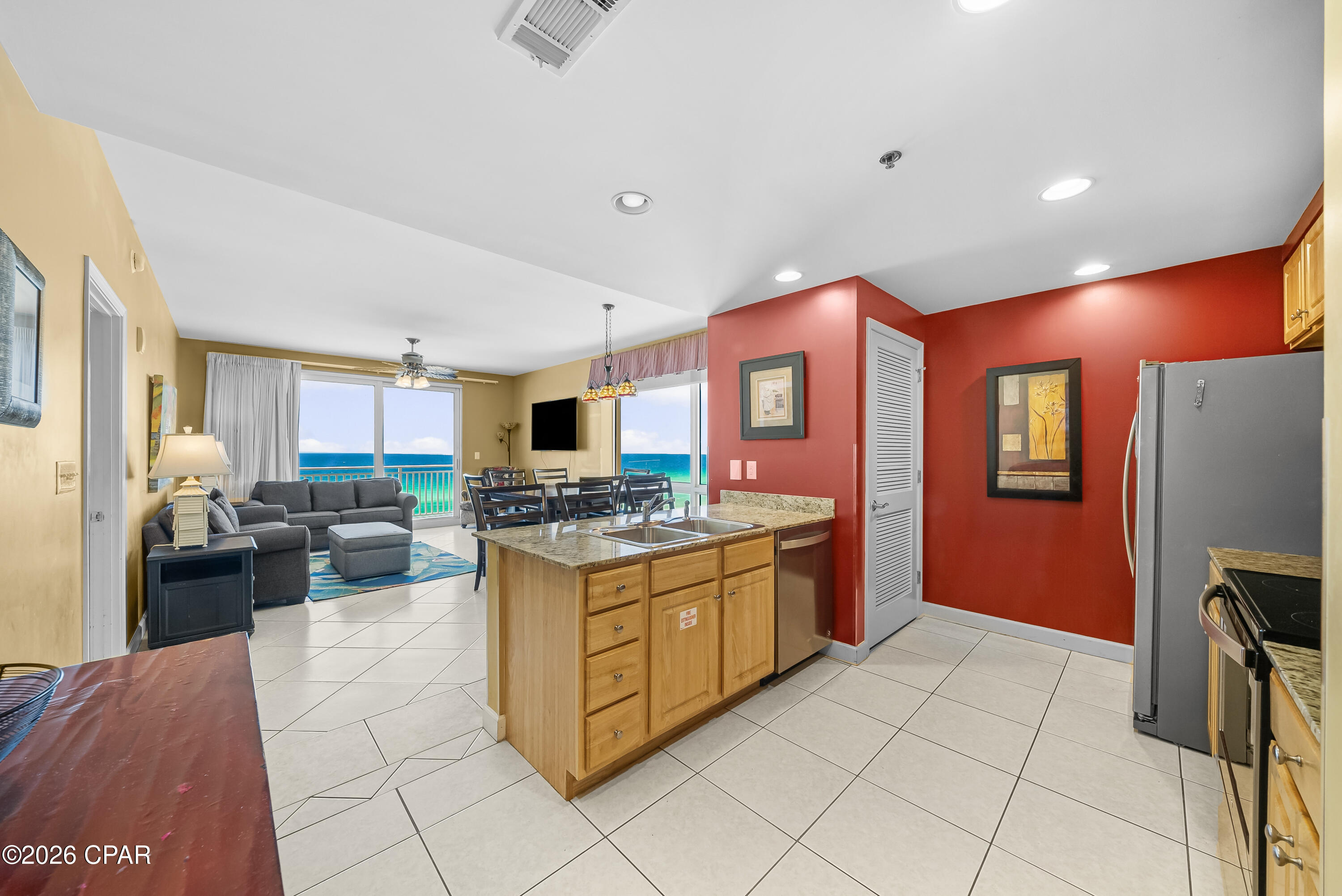 Splash Condo - Residential