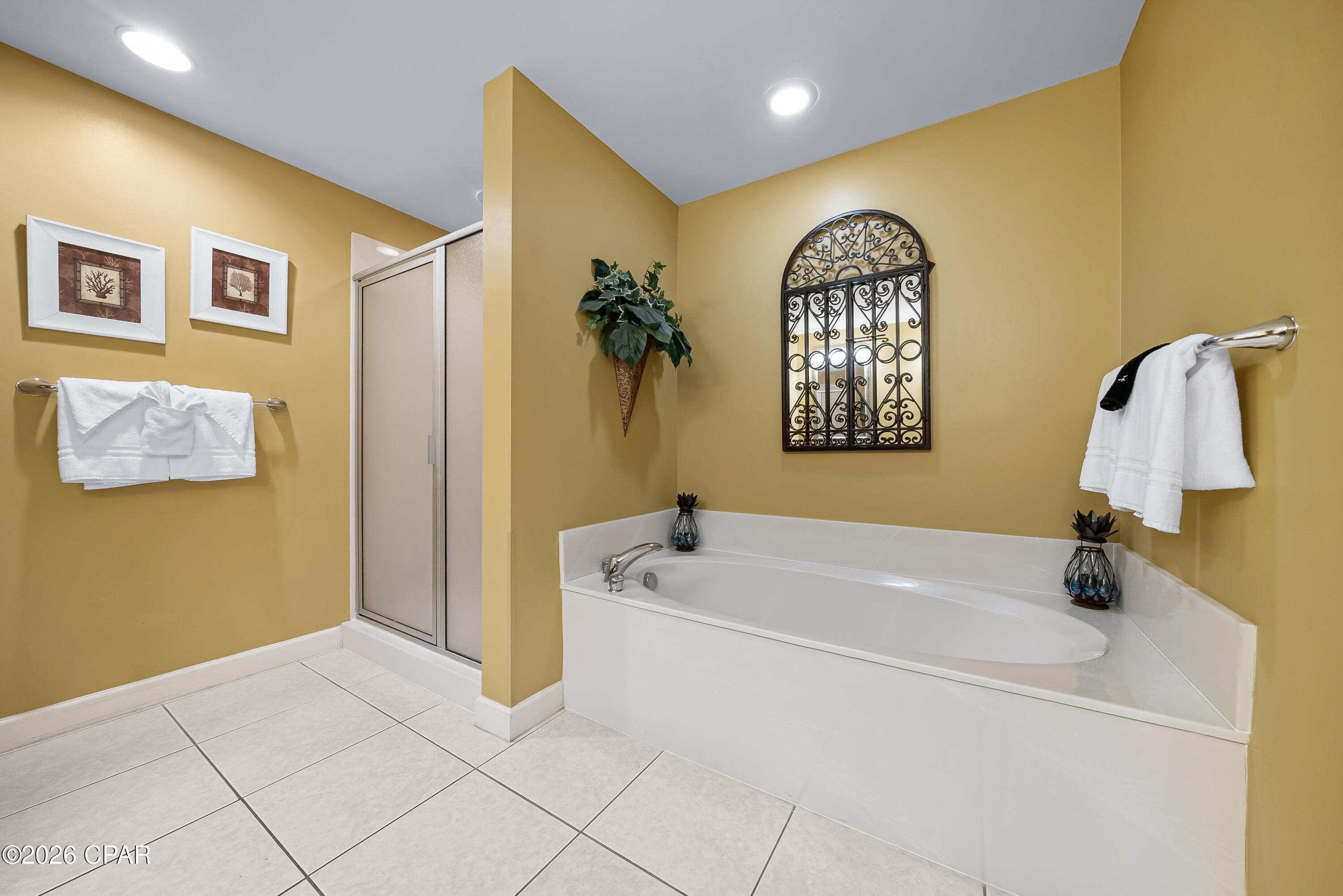 Splash Condo - Residential