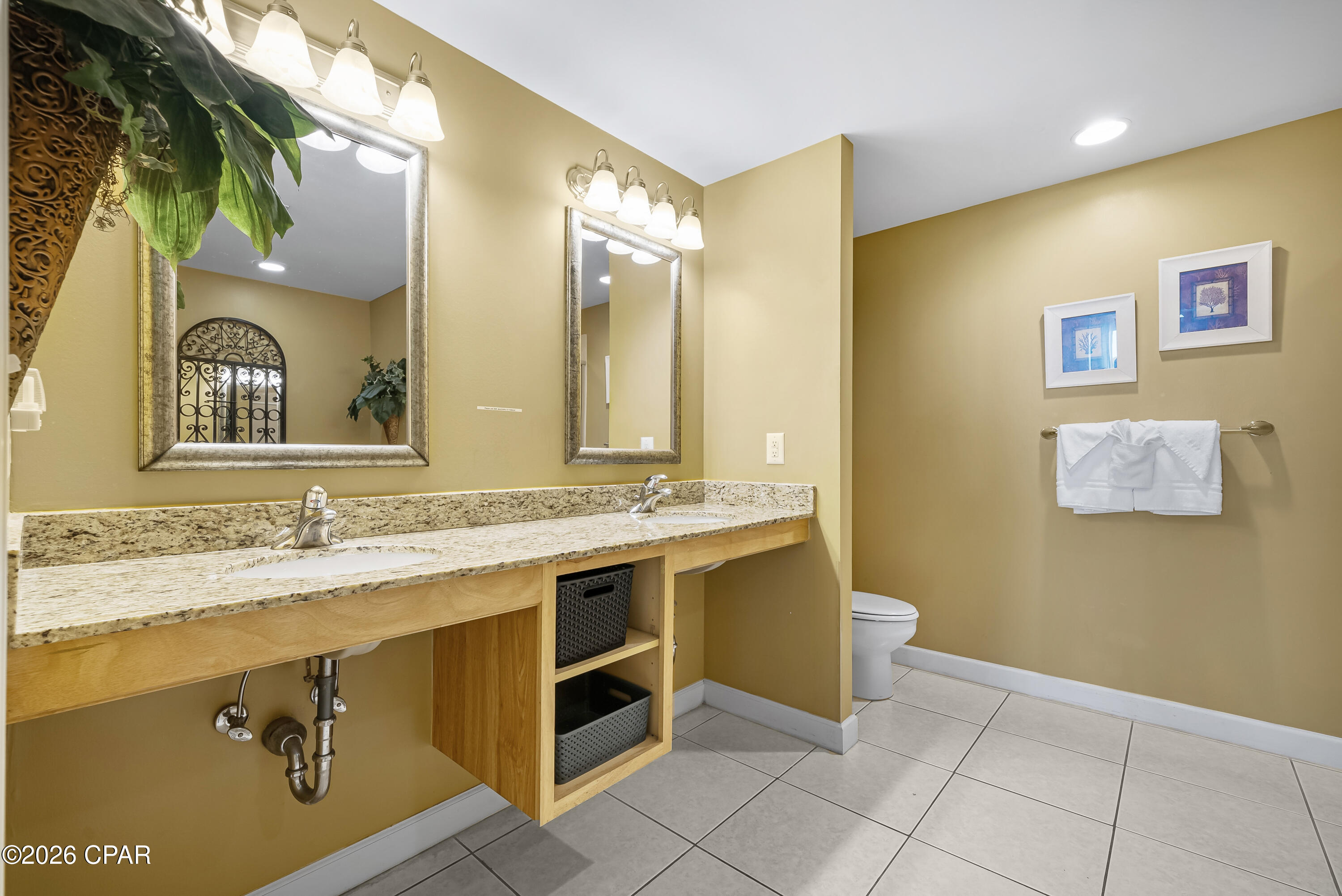 Splash Condo - Residential