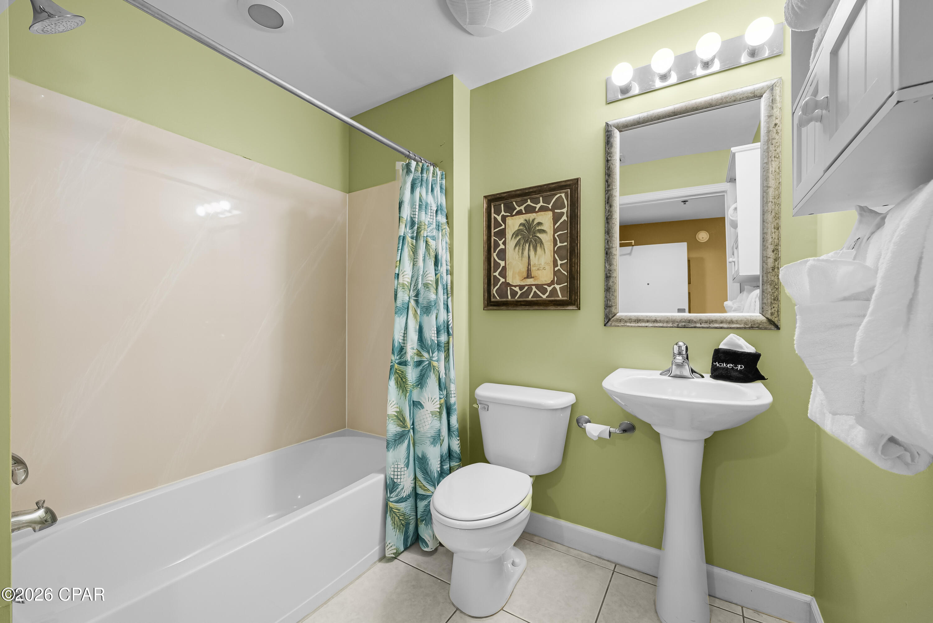 Splash Condo - Residential