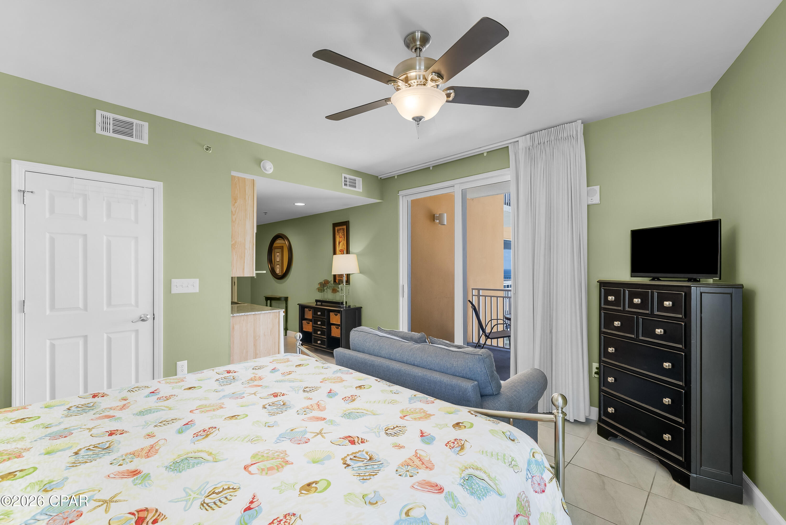 Splash Condo - Residential