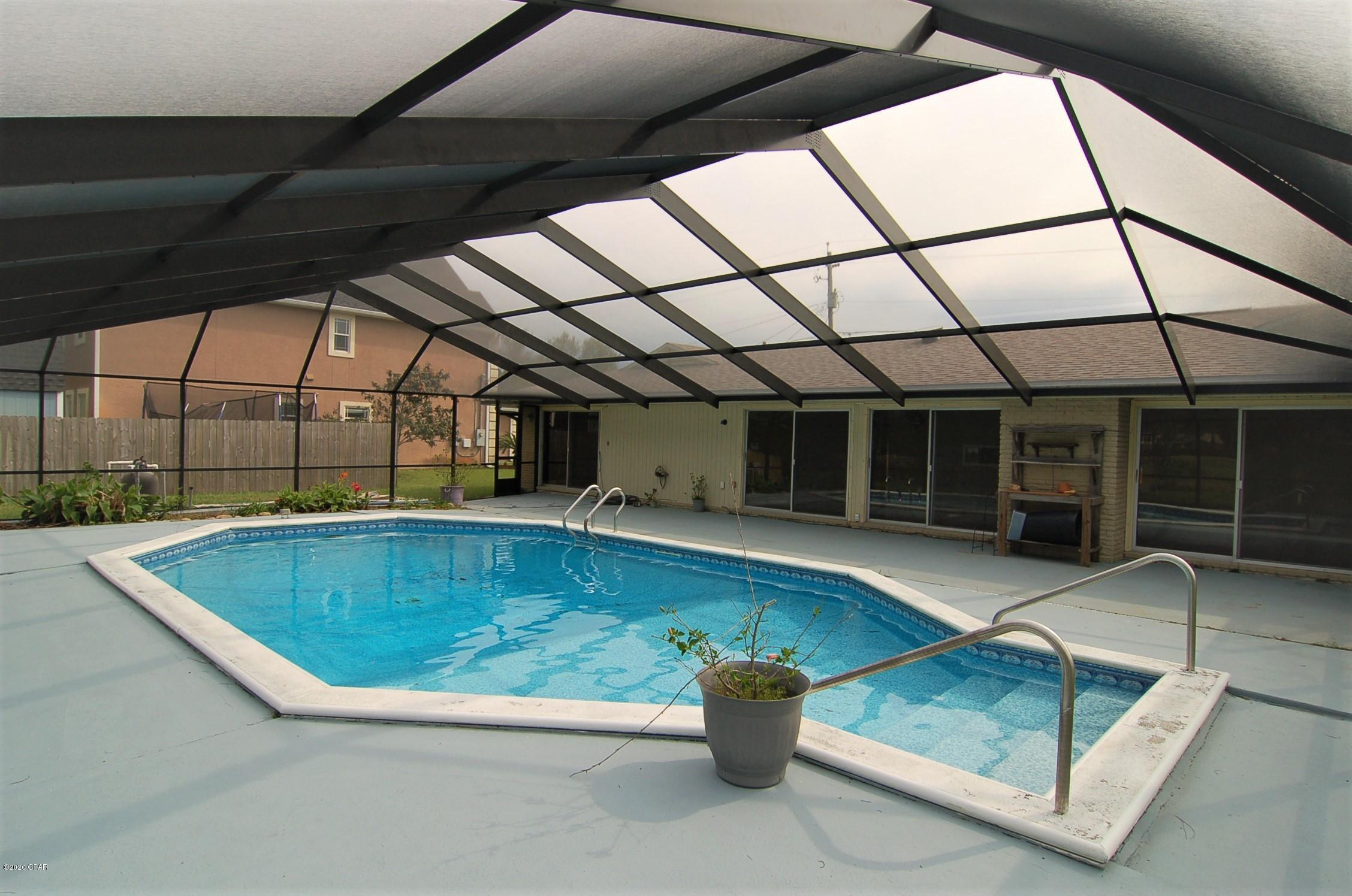 Colony Club - Residential