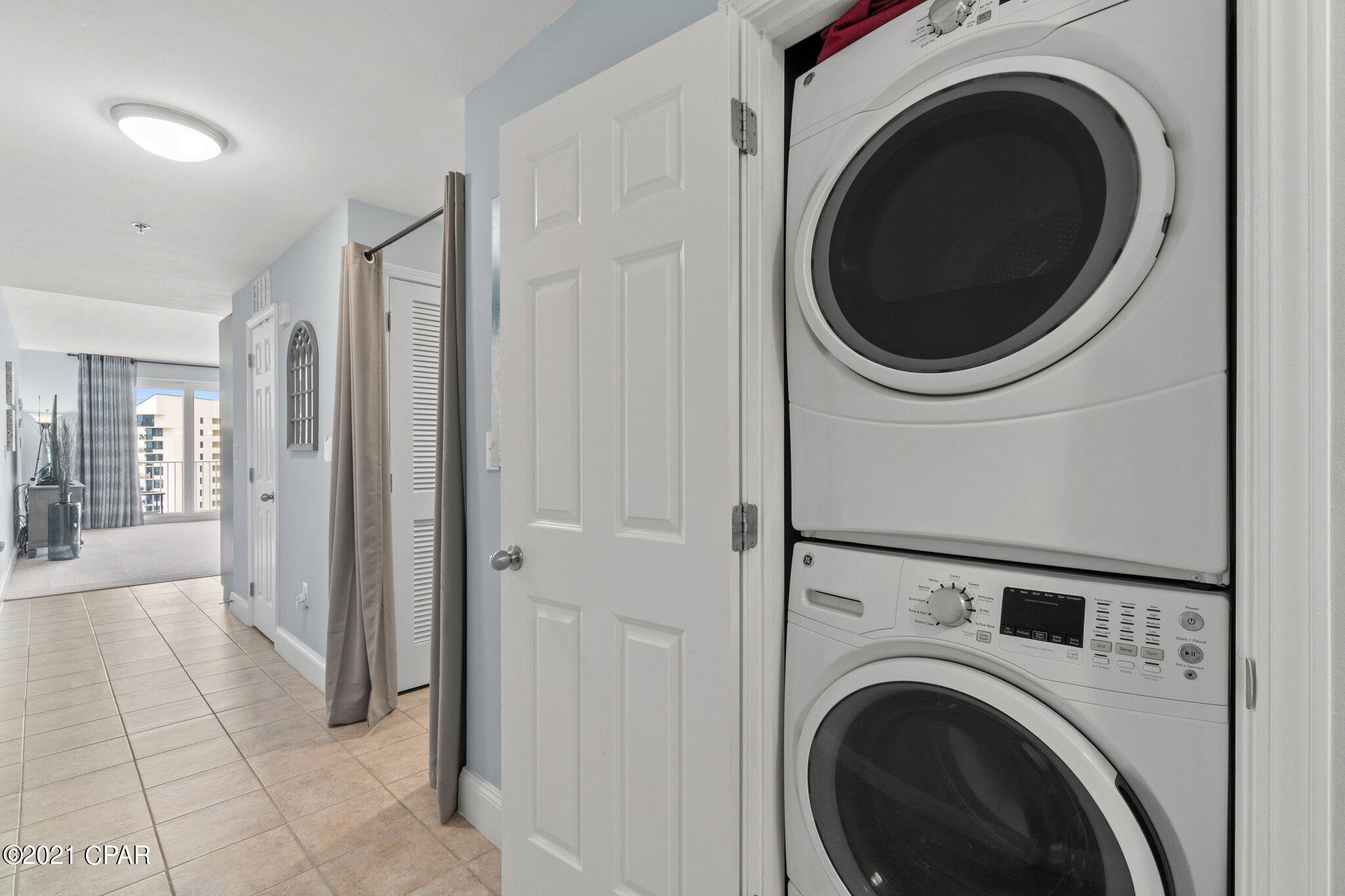 Laketown Wharf - Residential