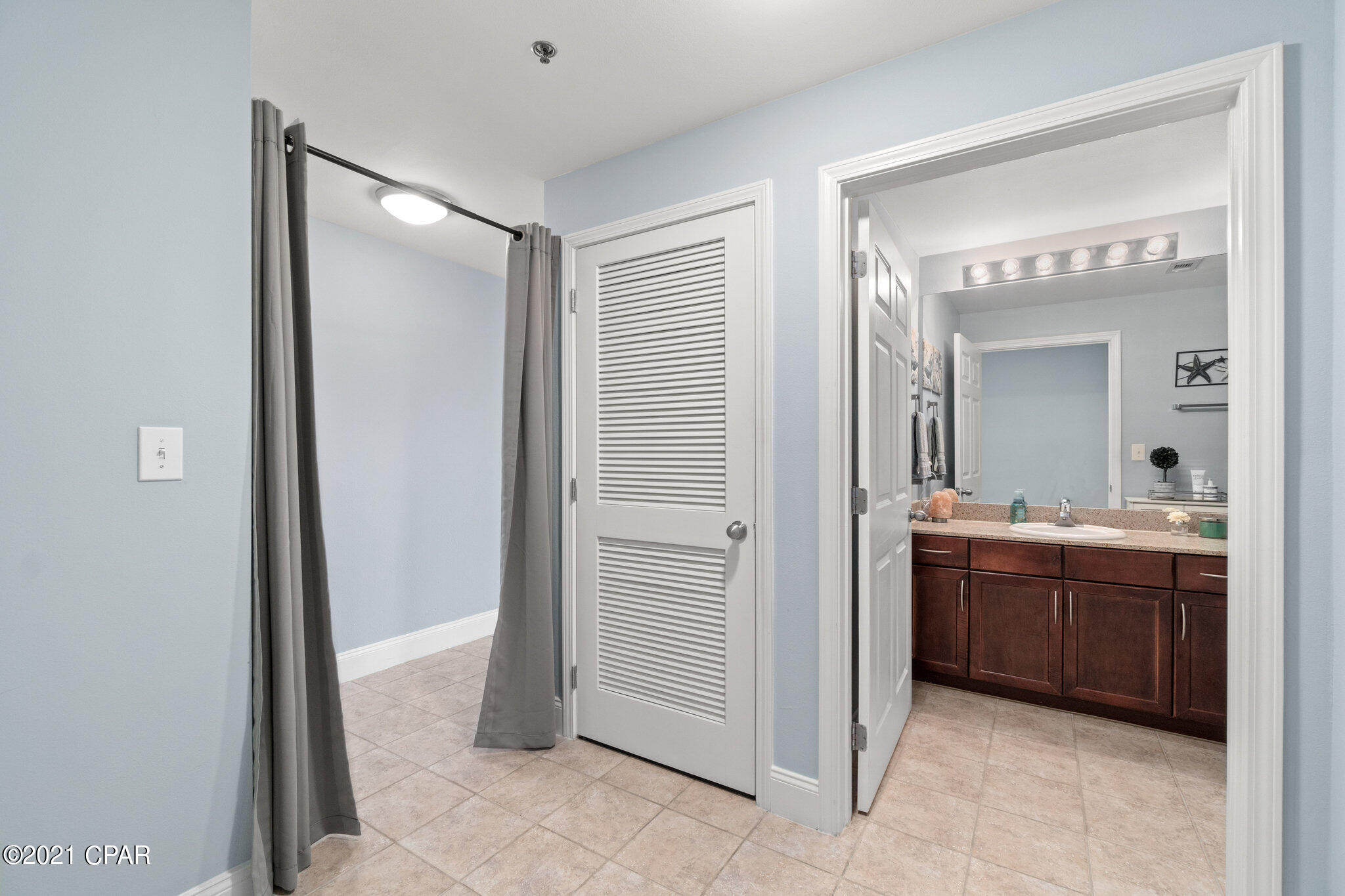 Laketown Wharf - Residential