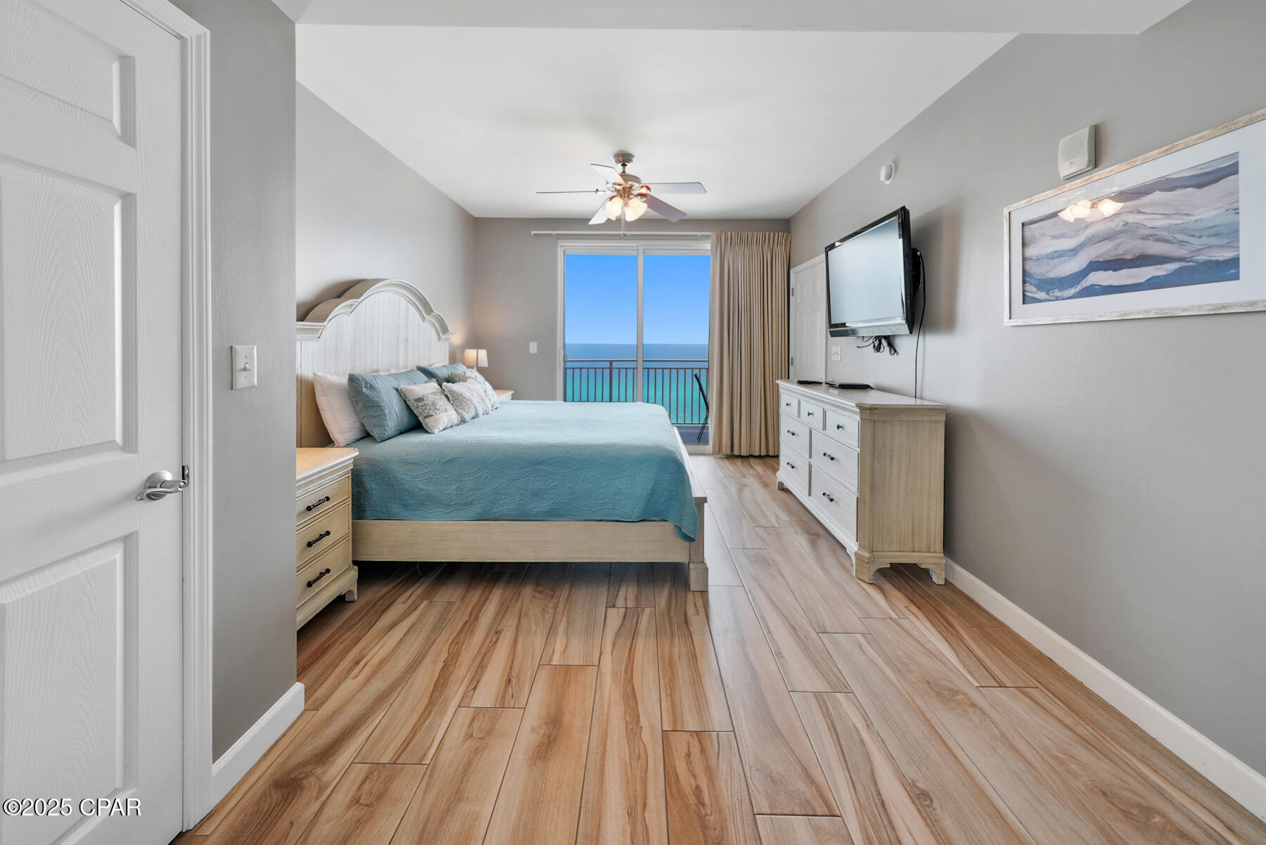 Splash Condo - Residential