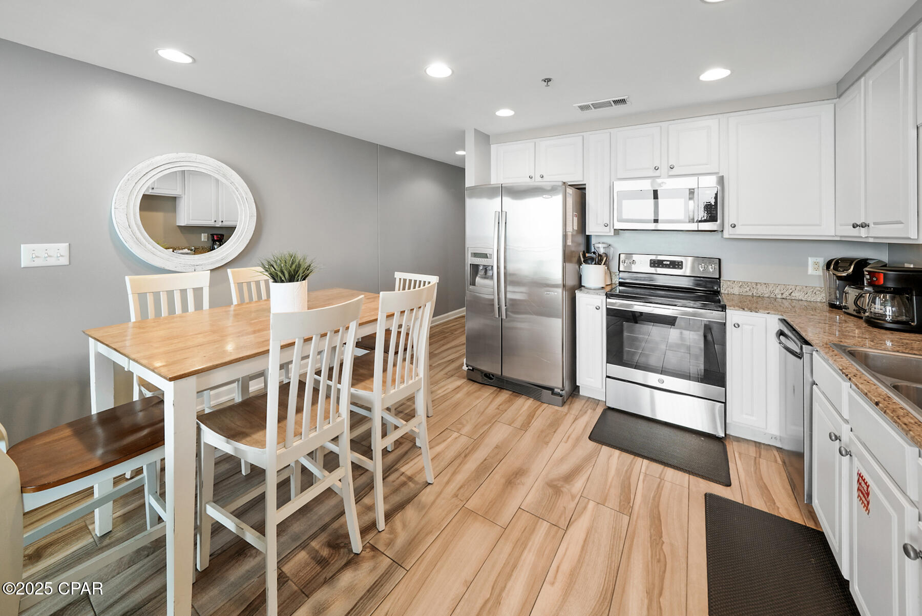 Splash Condo - Residential