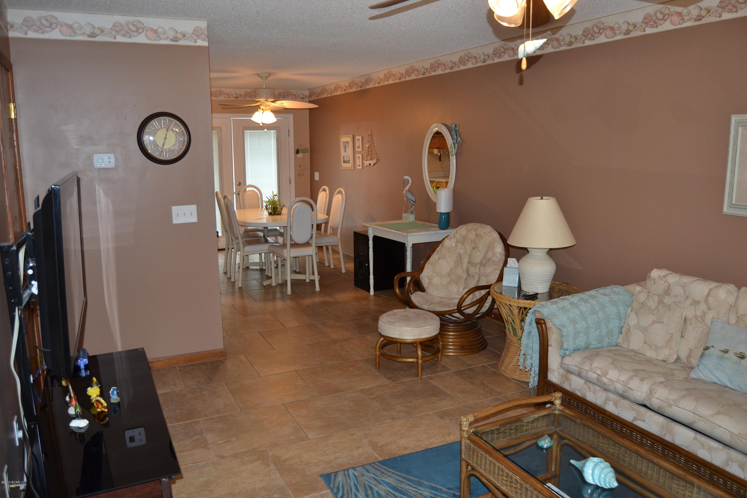 Villa Chateaus - Residential