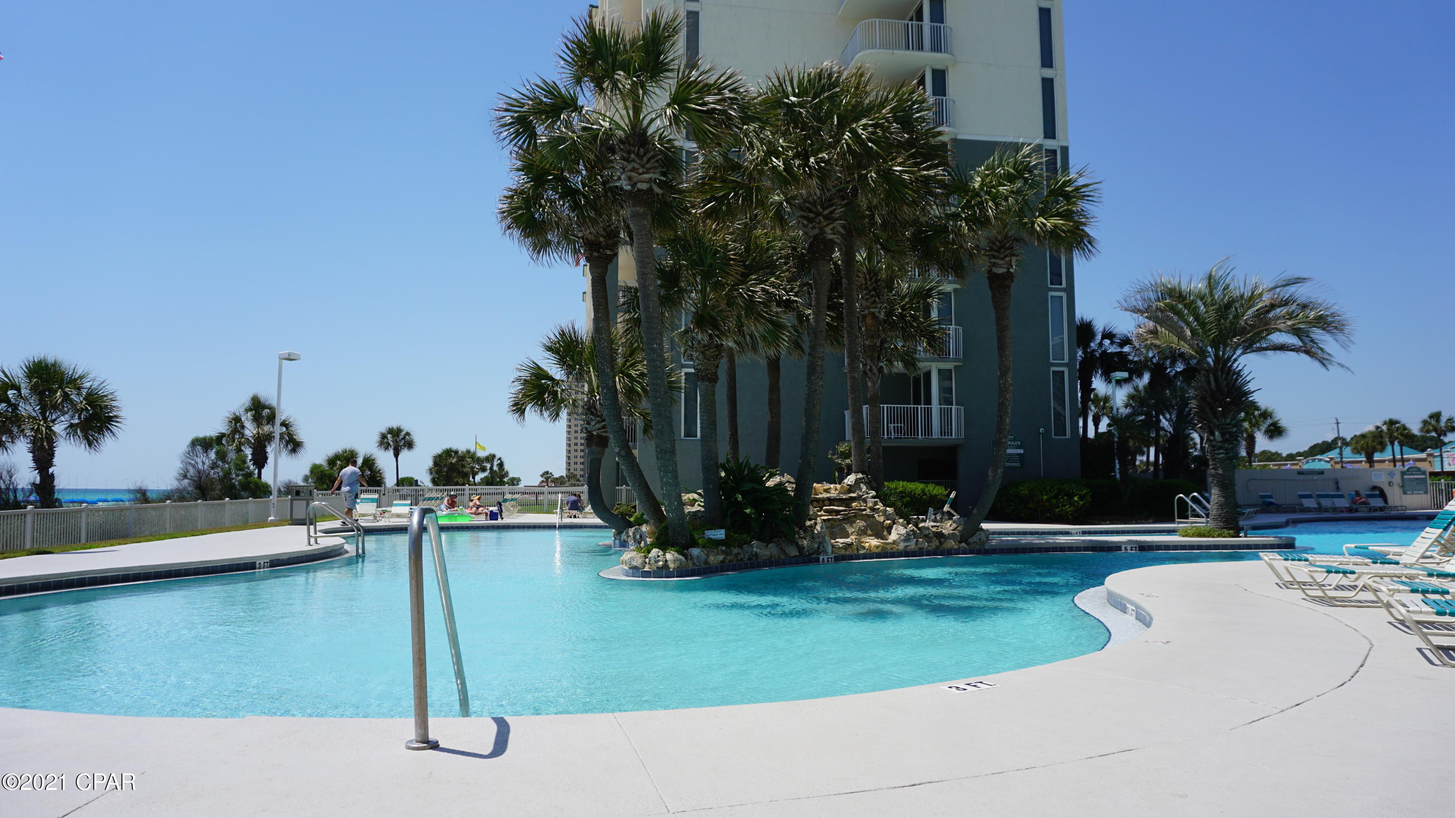 Long Beach Towers I - Residential