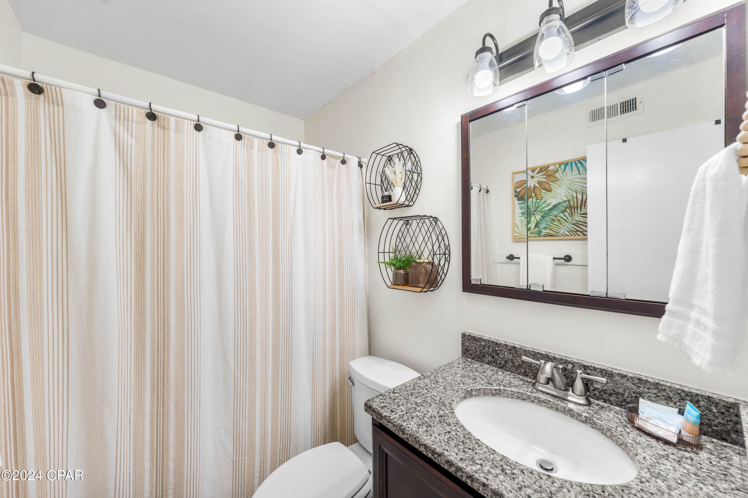 Panama City Beach, Florida 32413, United States, 2 Bedrooms Bedrooms, ,1 BathroomBathrooms,Residential,Pending,61056